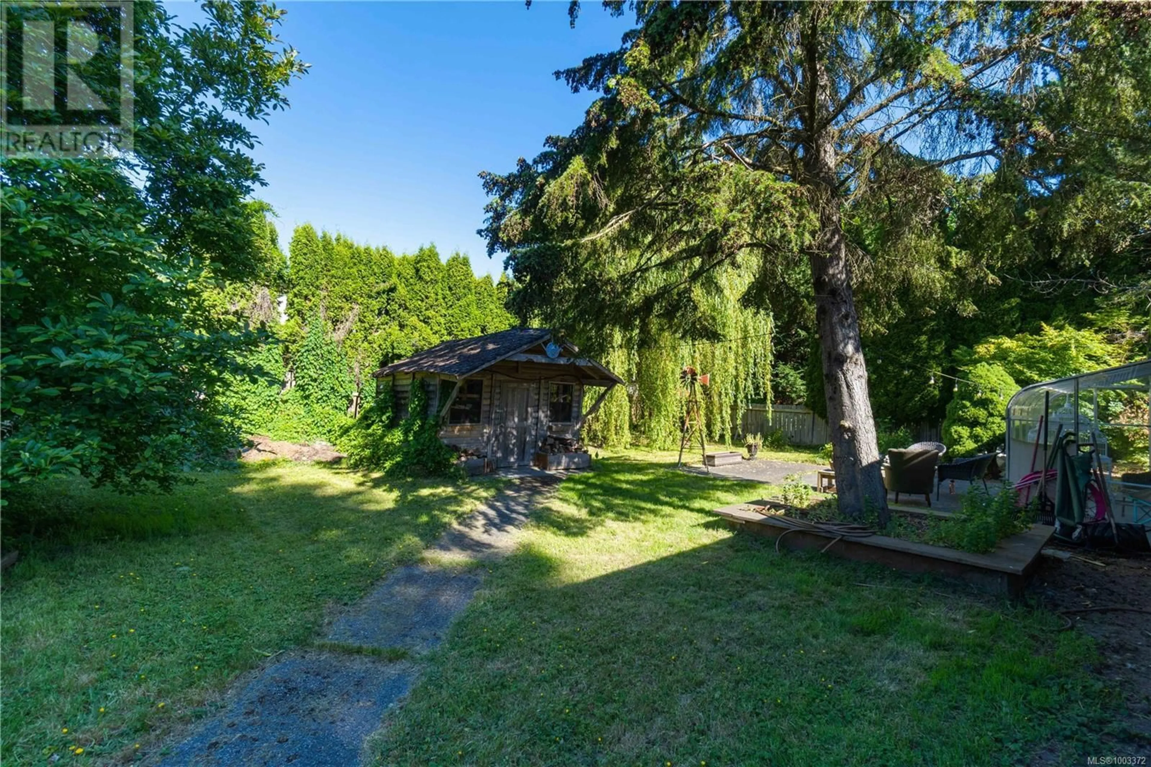 Patio, forest/trees view for 3543 FALCON DRIVE, Nanaimo British Columbia V9T4G7