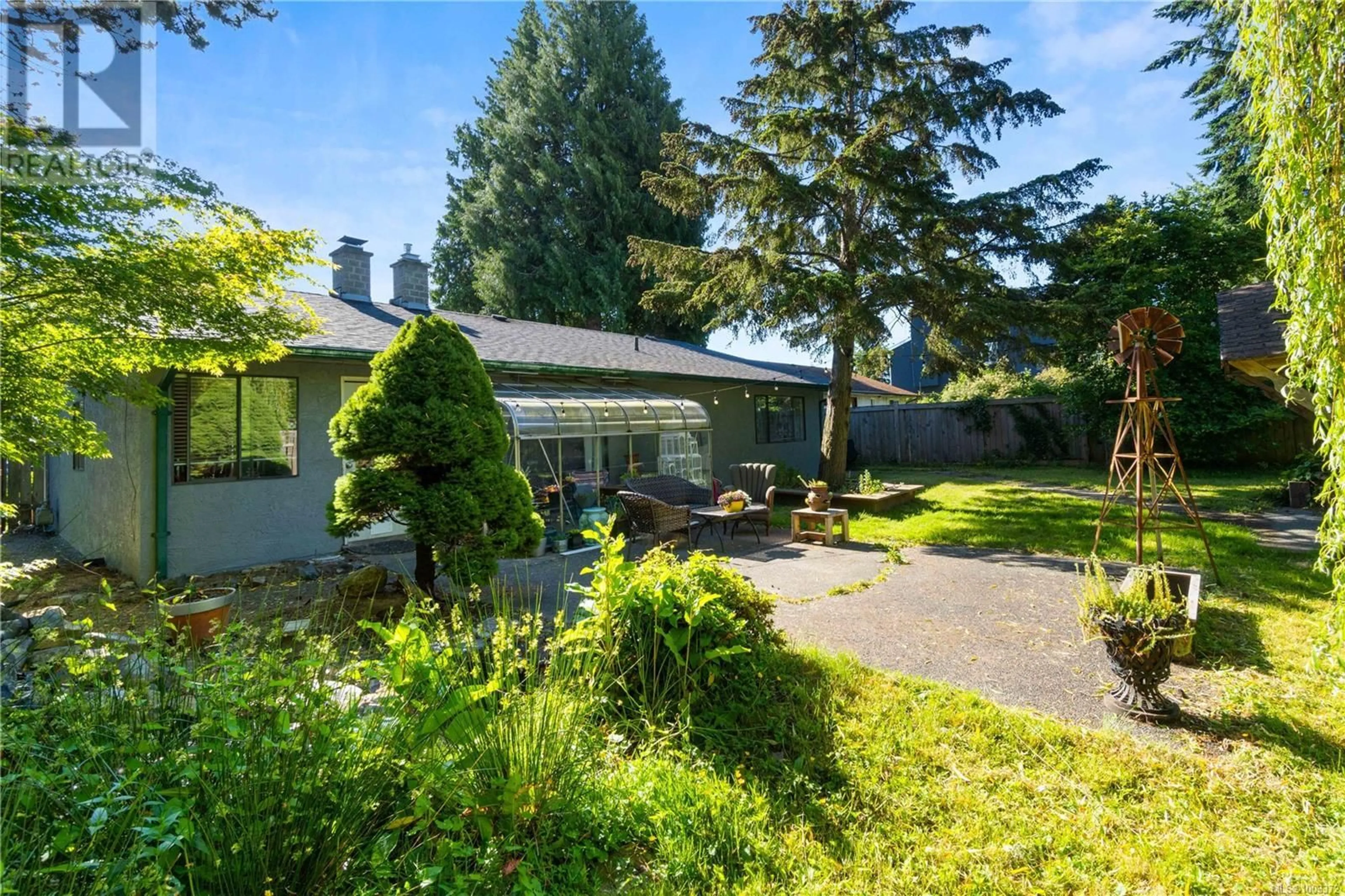 Patio, street for 3543 FALCON DRIVE, Nanaimo British Columbia V9T4G7