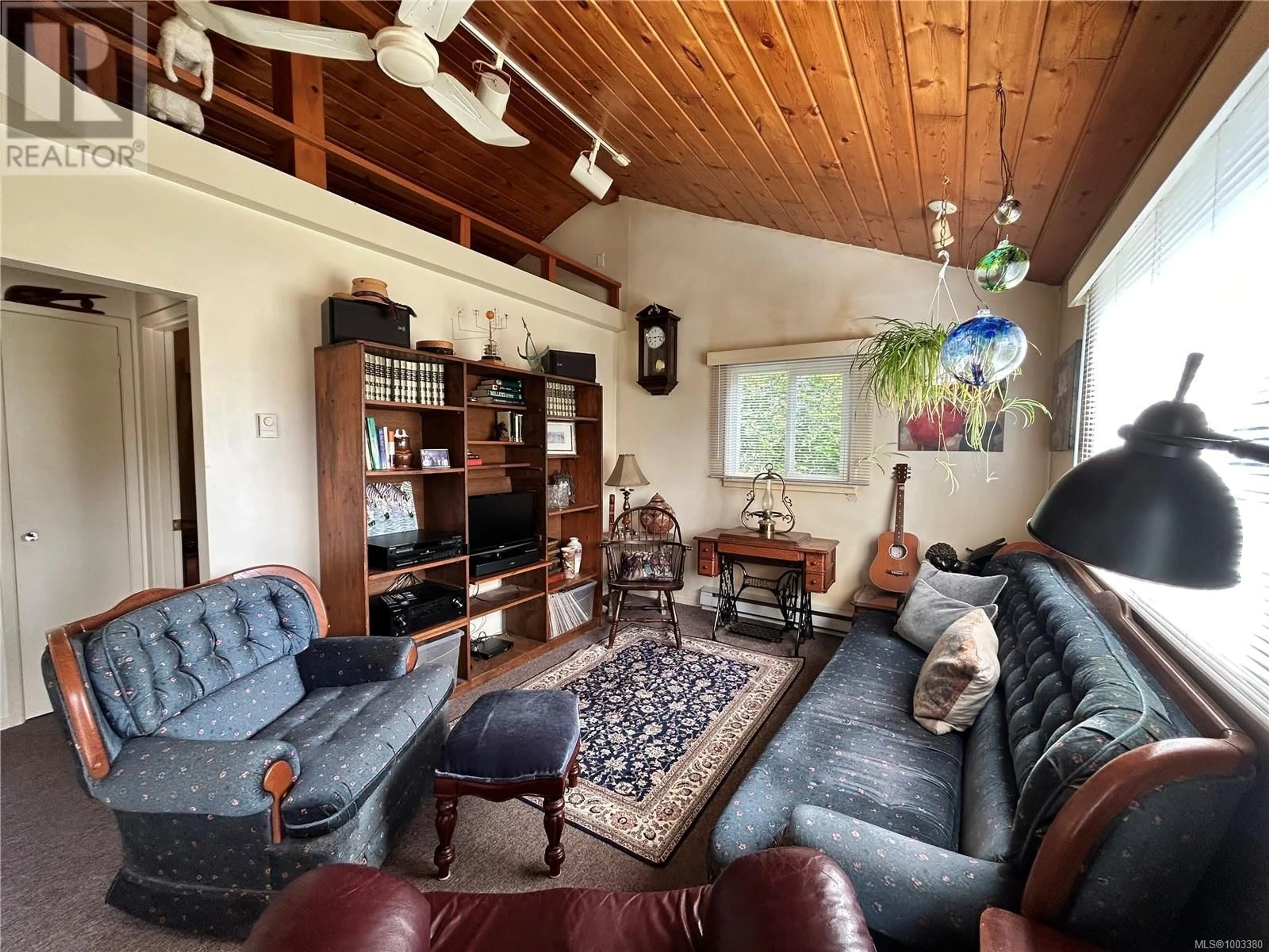 Living room with furniture, unknown for 4760 HEADQUARTERS ROAD, Courtenay British Columbia V9N7J3
