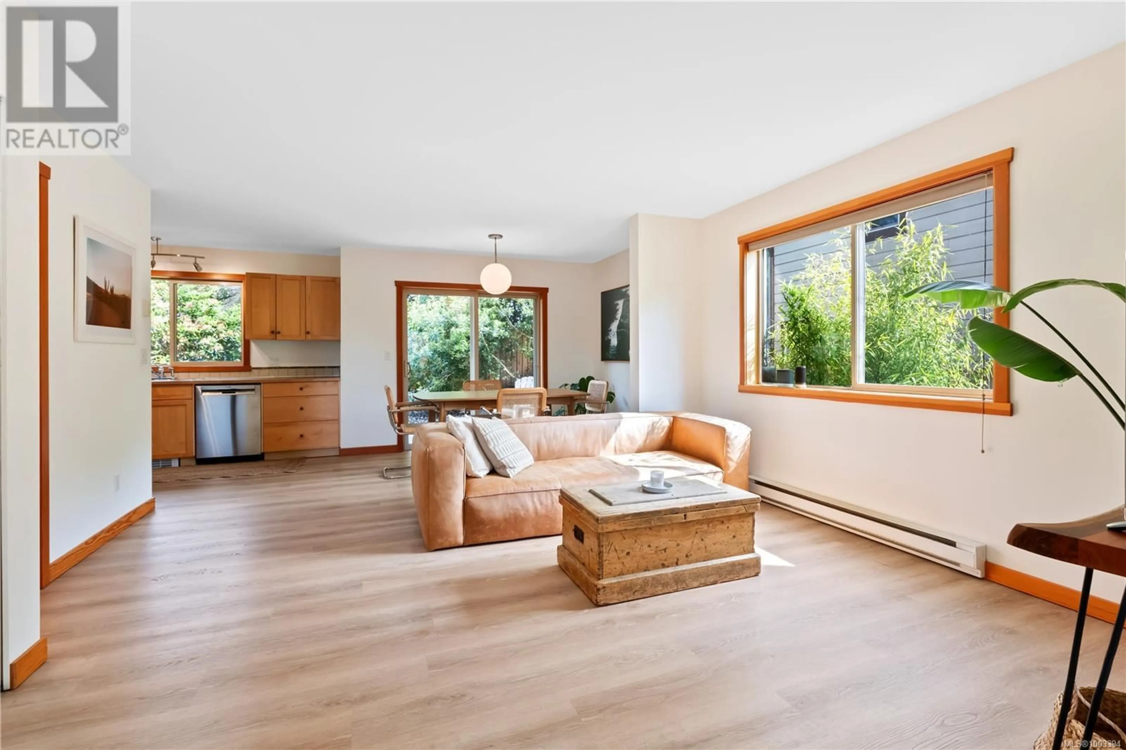 Living room with furniture, wood/laminate floor for 4 - 1626 HOLLY CRESCENT, Ucluelet British Columbia V0R3A0