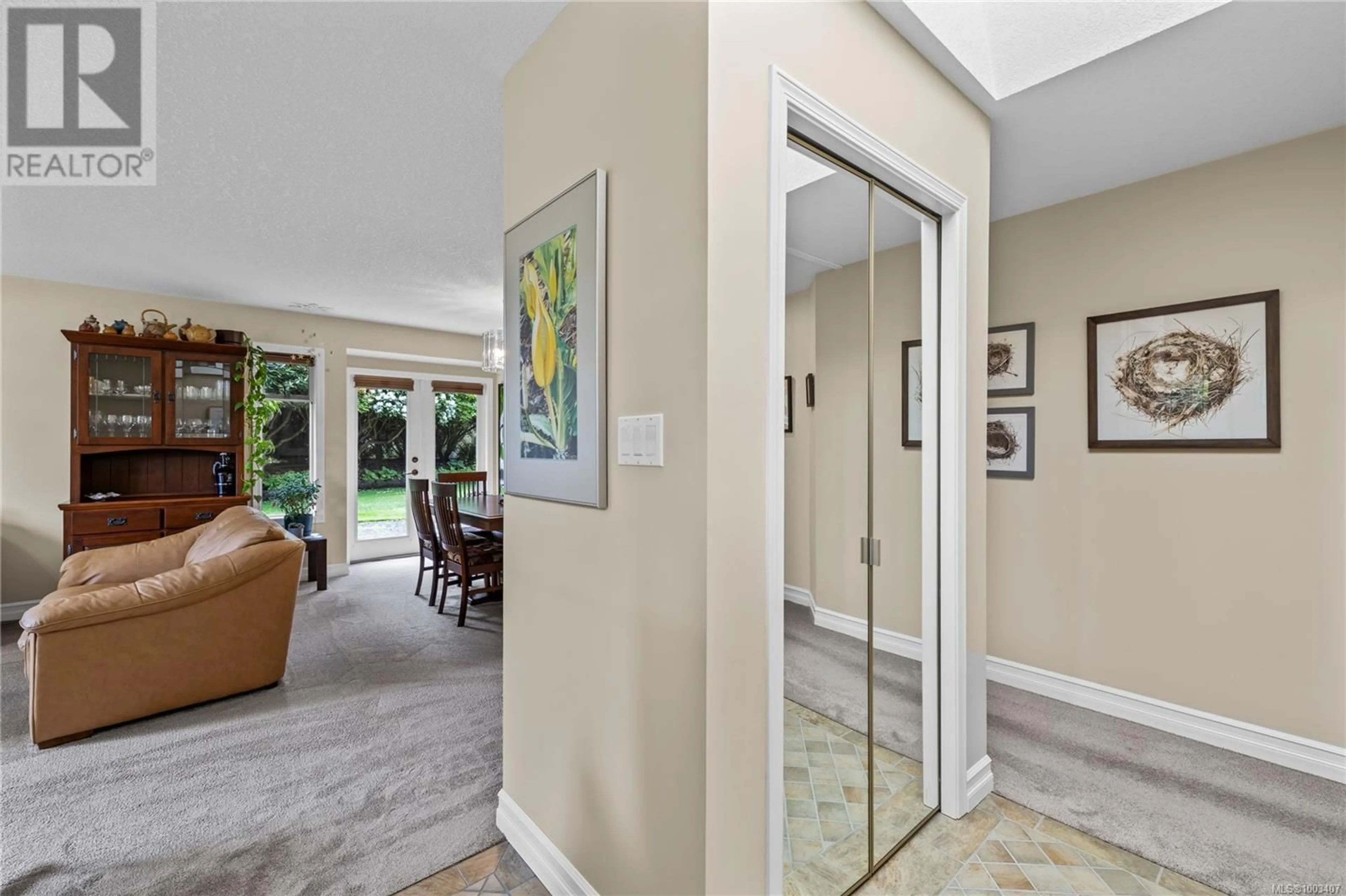 Indoor foyer for 1147 WEDGEWOOD CLOSE, Qualicum Beach British Columbia V9K1C6