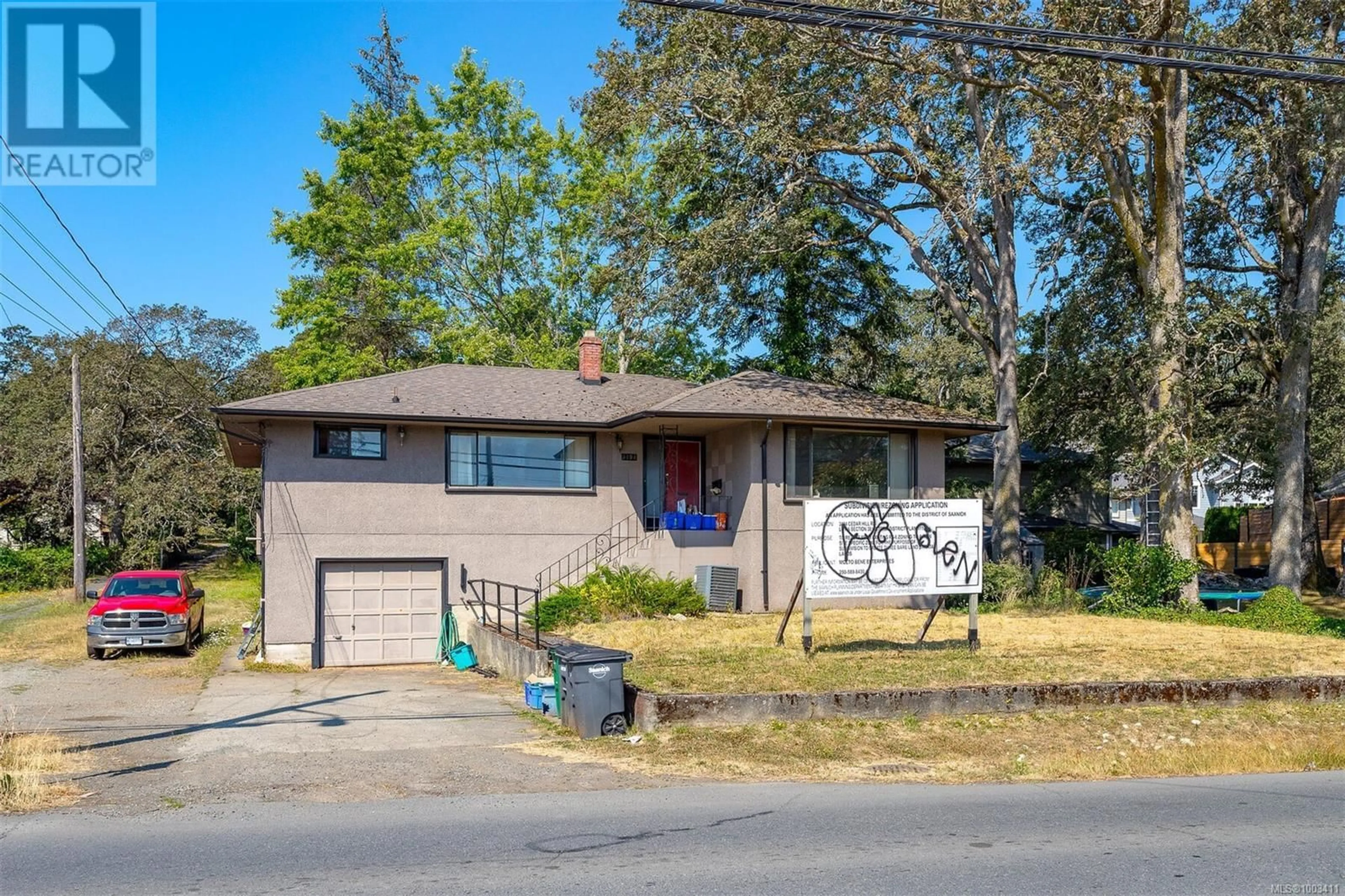 Unknown for 3494 CEDAR HILL ROAD, Saanich British Columbia V8P3Z1