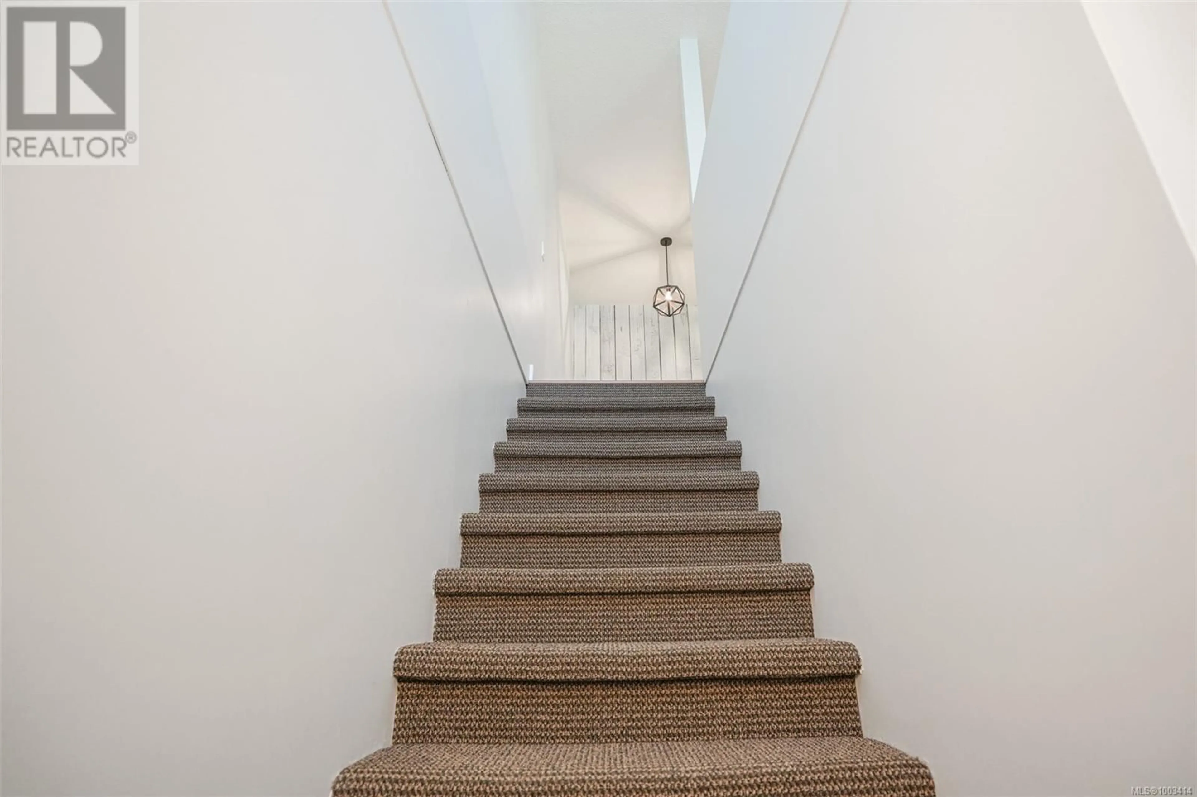 Stairs for 3710 ARGYLE WAY, Port Alberni British Columbia V9Y8A6