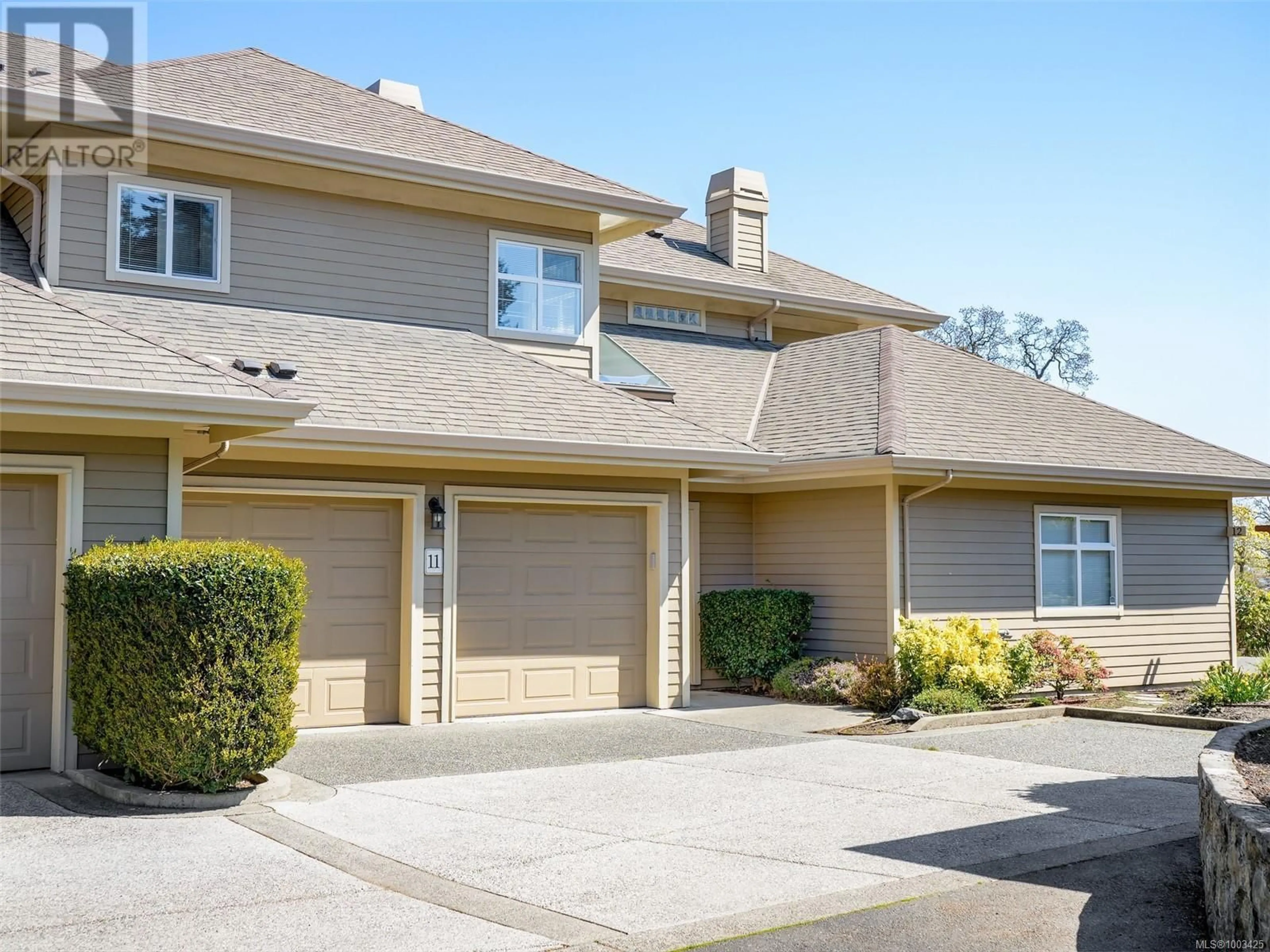 Home with vinyl exterior material, street for 11 - 4522 GORDON POINT DRIVE, Saanich British Columbia V8N6L4