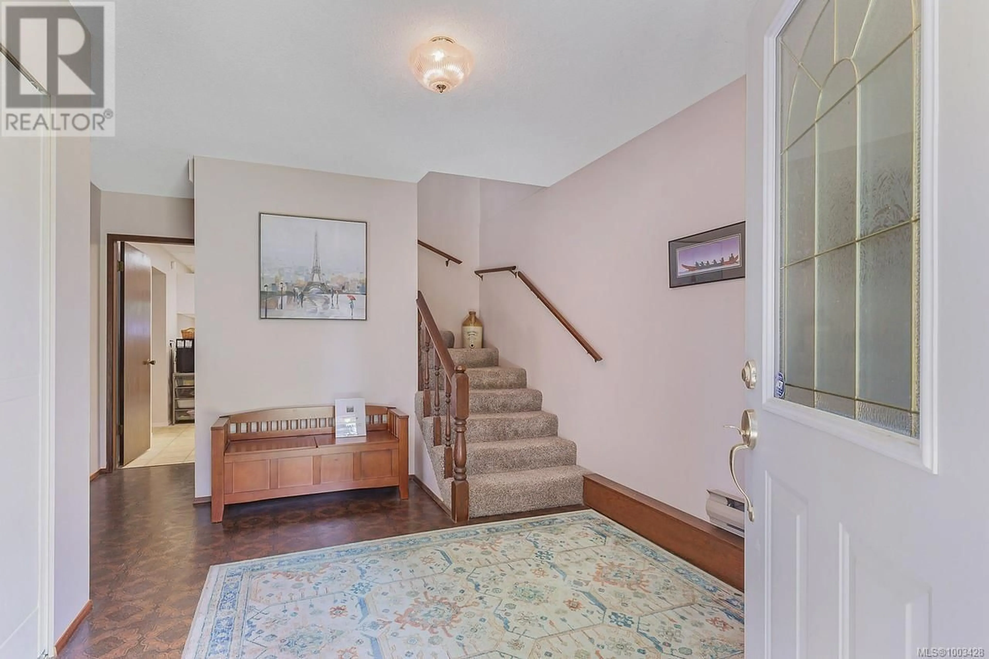 Indoor foyer for 144 RANCHVIEW DRIVE, Nanaimo British Columbia V9X1B1