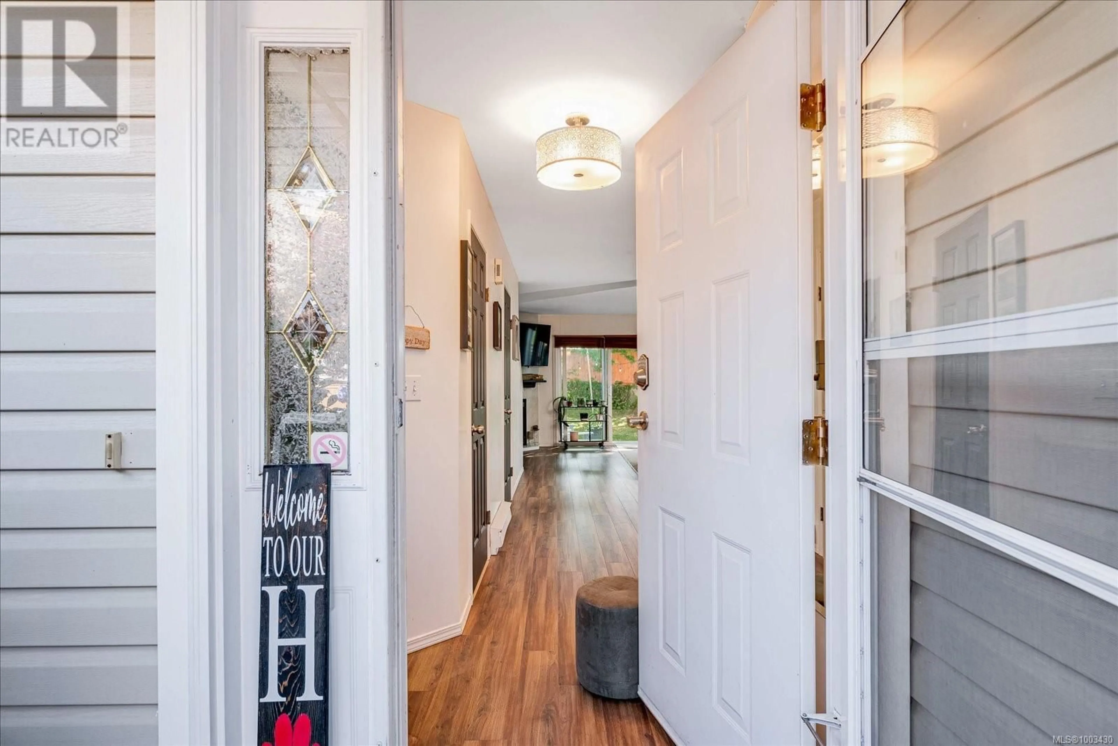 Indoor entryway for 15 - 3250 ROSS ROAD, Nanaimo British Columbia V9T2S4