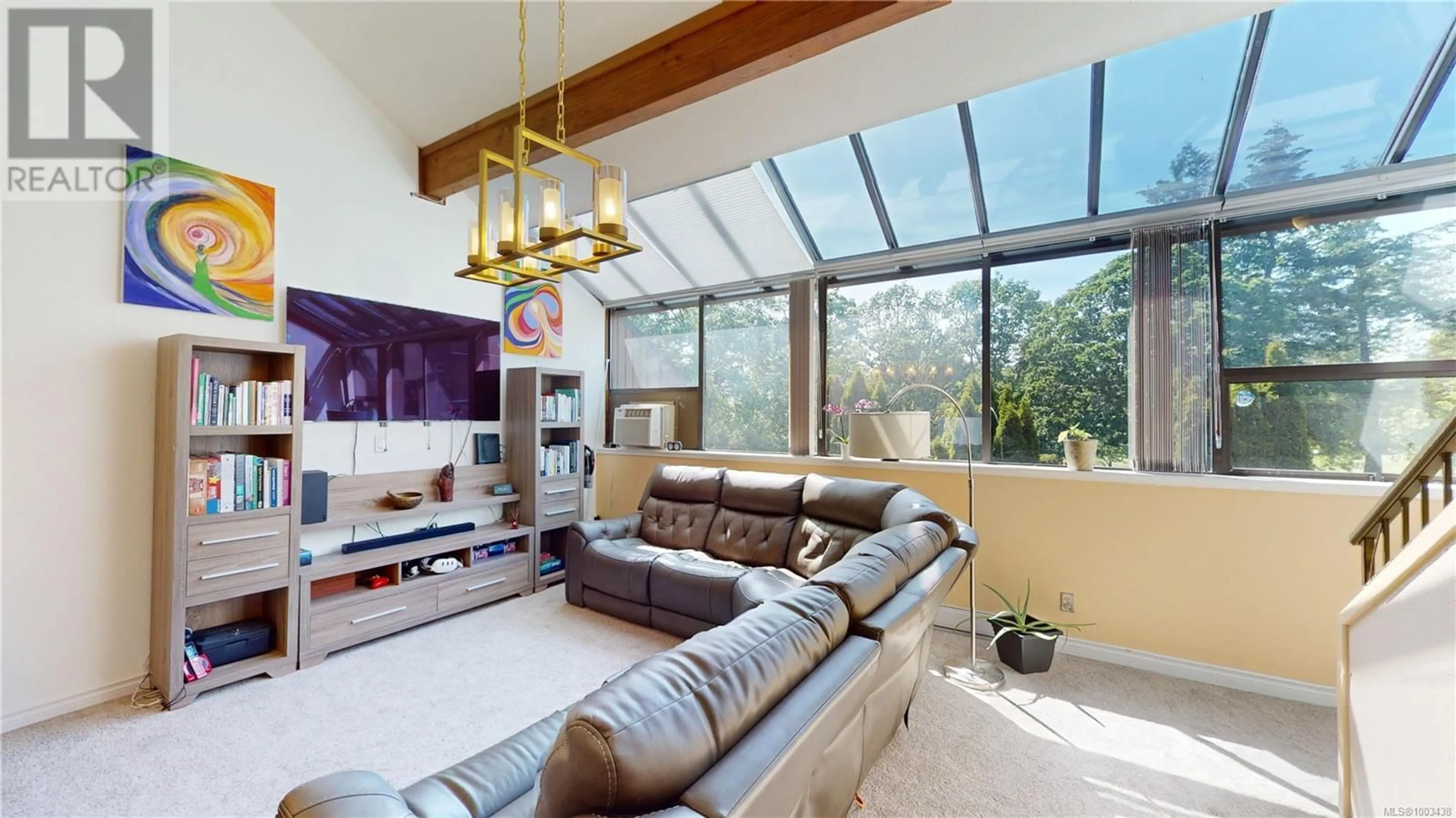 Living room with furniture, unknown for 499D - 4678 ELK LAKE DRIVE, Saanich British Columbia V8Z5M1
