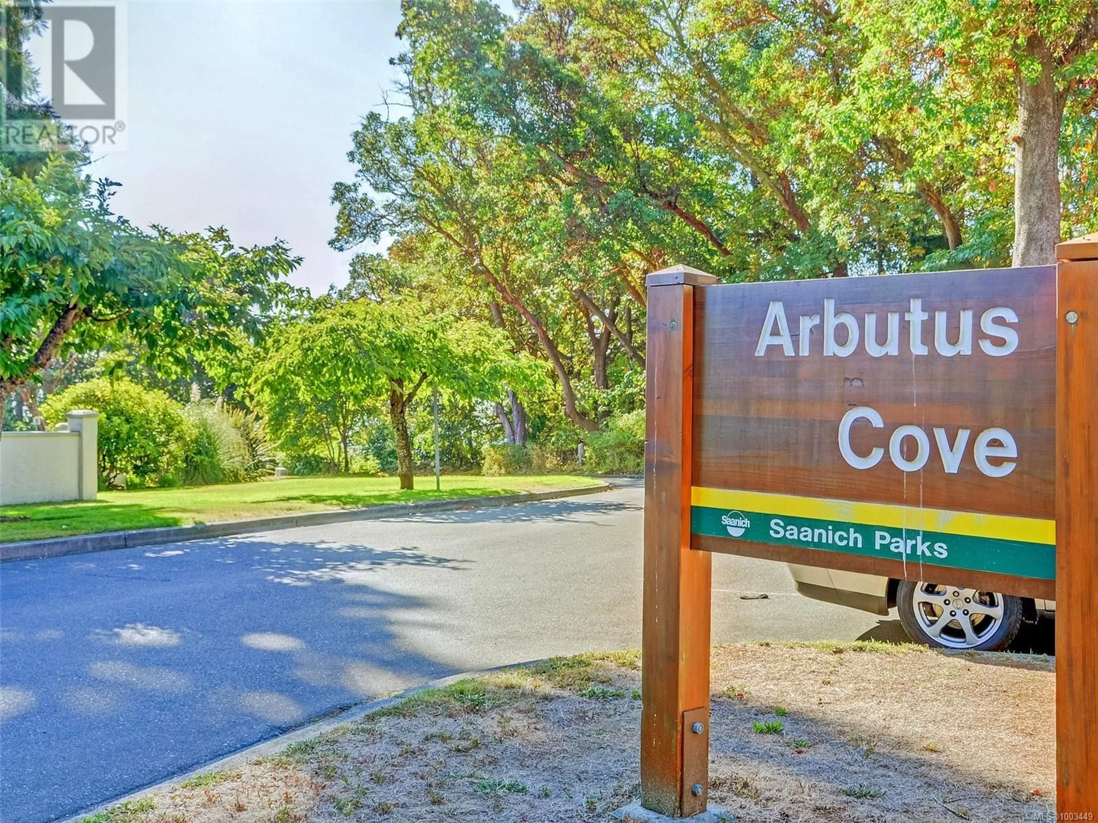 Unknown for 3913 GIBSON COURT, Saanich British Columbia V8N6E2