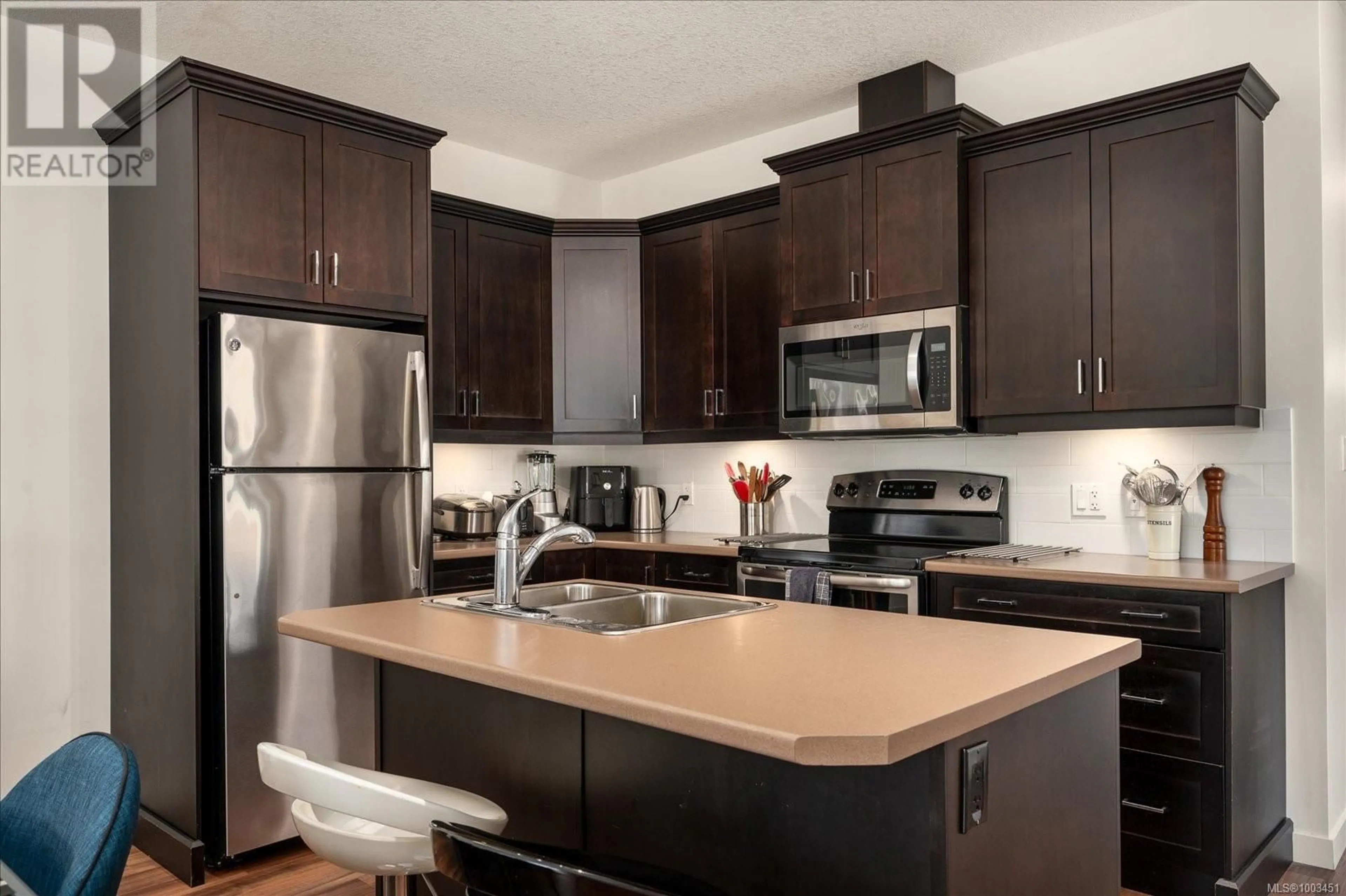 Open concept kitchen, unknown for 211 - 1720 DUFFERIN CRESCENT, Nanaimo British Columbia V9S0B9