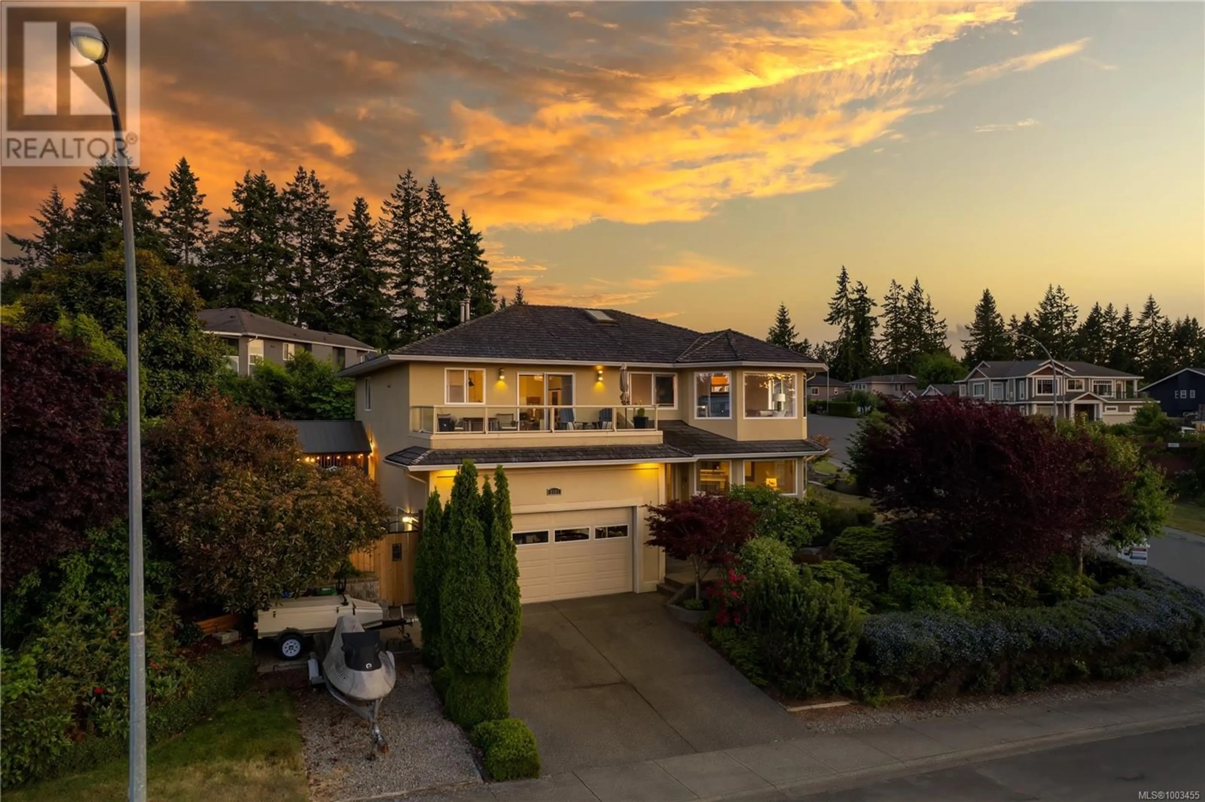 A pic from outside/outdoor area/front of a property/back of a property/a pic from drone, street for 5351 HIGHRIDGE PLACE, Nanaimo British Columbia V9T5Z8