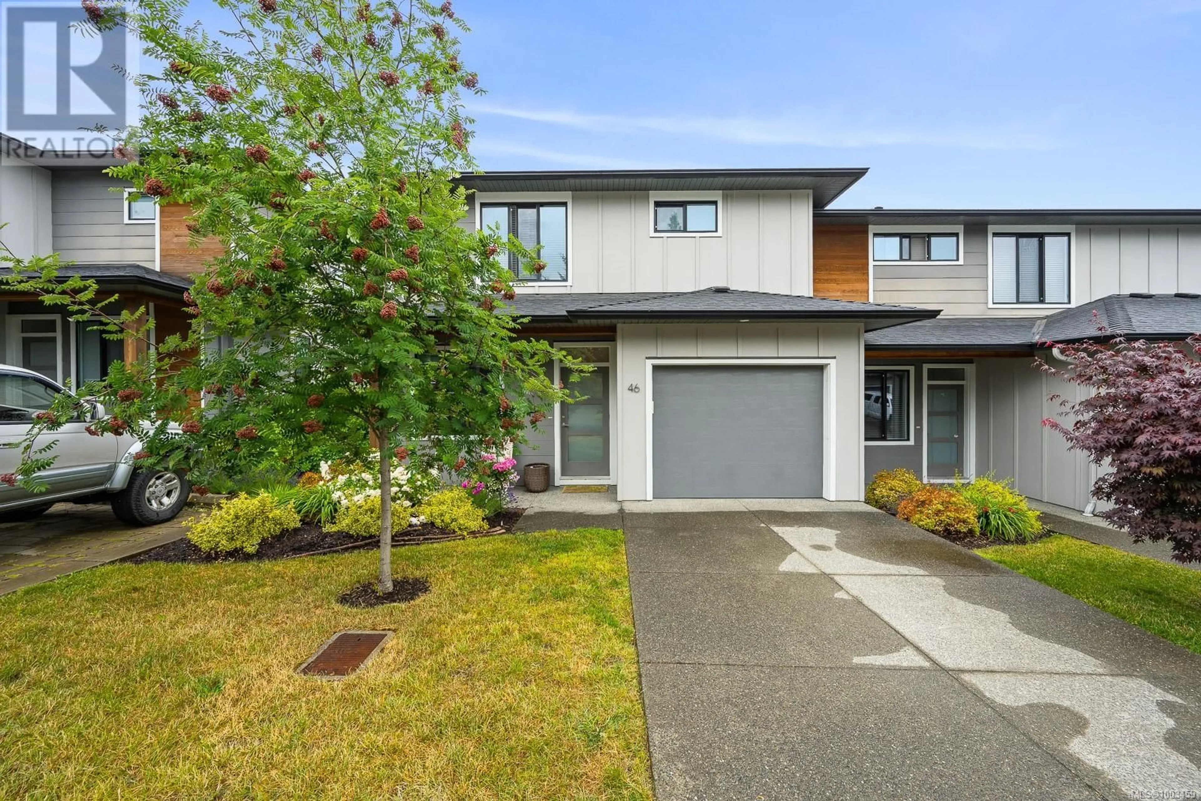 Home with vinyl exterior material, street for 46 - 2607 KENDAL AVENUE, Cumberland British Columbia V0S1S0