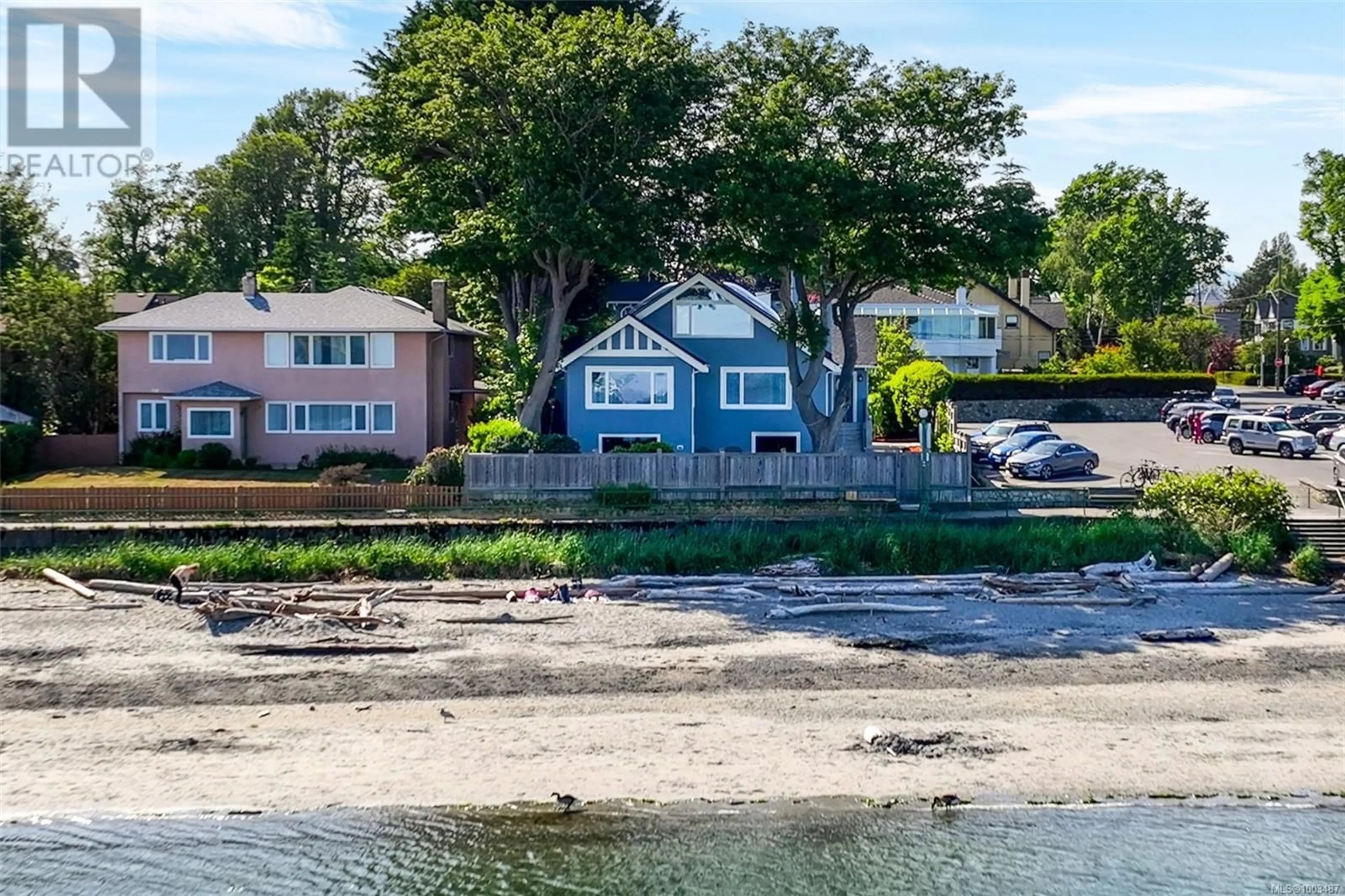 A pic from outside/outdoor area/front of a property/back of a property/a pic from drone, water/lake/river/ocean view for 2170 ESPLANADE, Oak Bay British Columbia V8R2W1