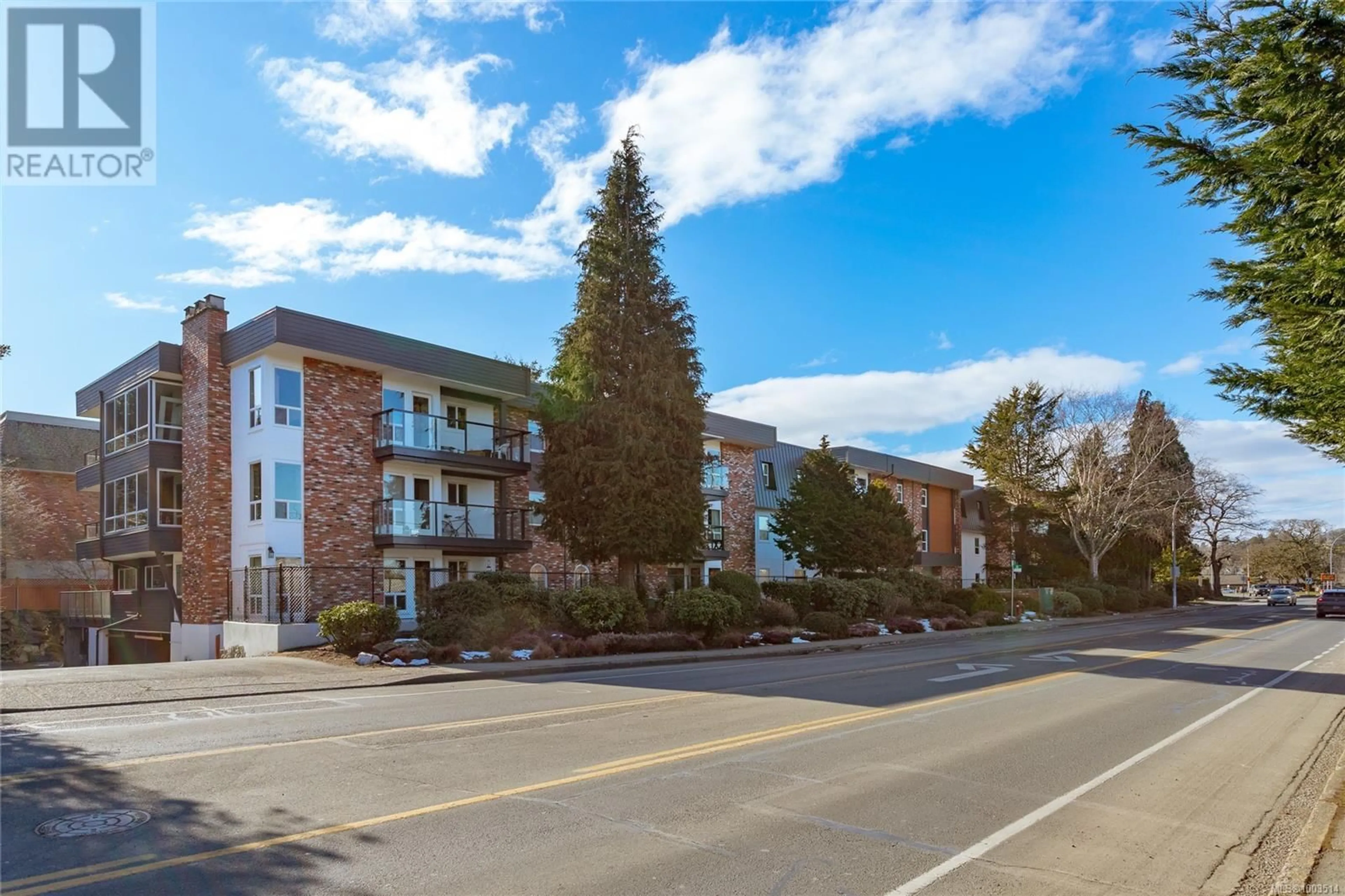 Unknown for 203 - 1725 CEDAR HILL CROSS ROAD EAST, Saanich British Columbia V8P2P8