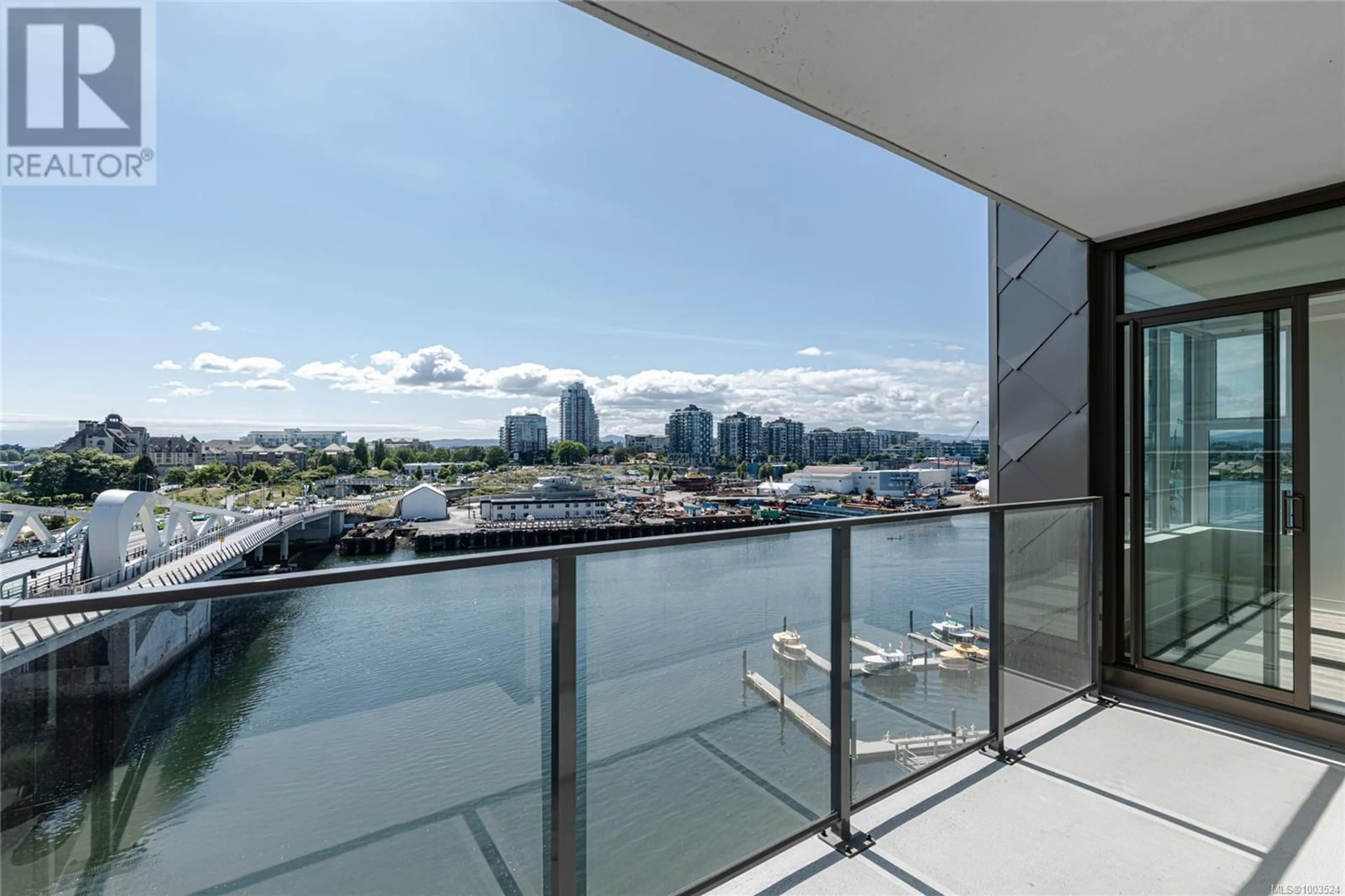 Balcony in the apartment, water/lake/river/ocean view for 822 - 1628 STORE STREET, Victoria British Columbia V8W0H1