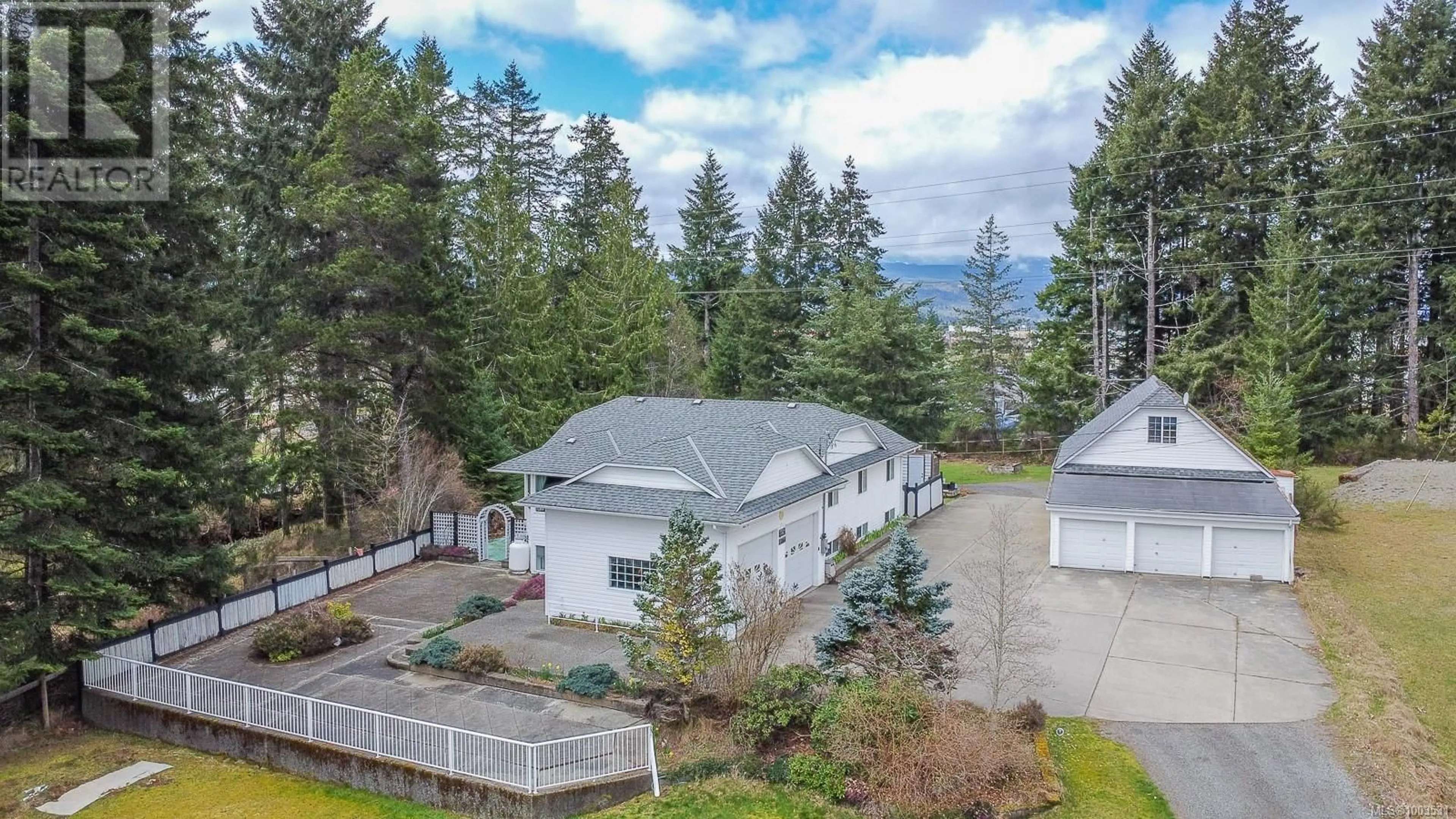 A pic from outside/outdoor area/front of a property/back of a property/a pic from drone, mountain view for 5084 ARDEN ROAD, Port Alberni British Columbia V9Y8R5