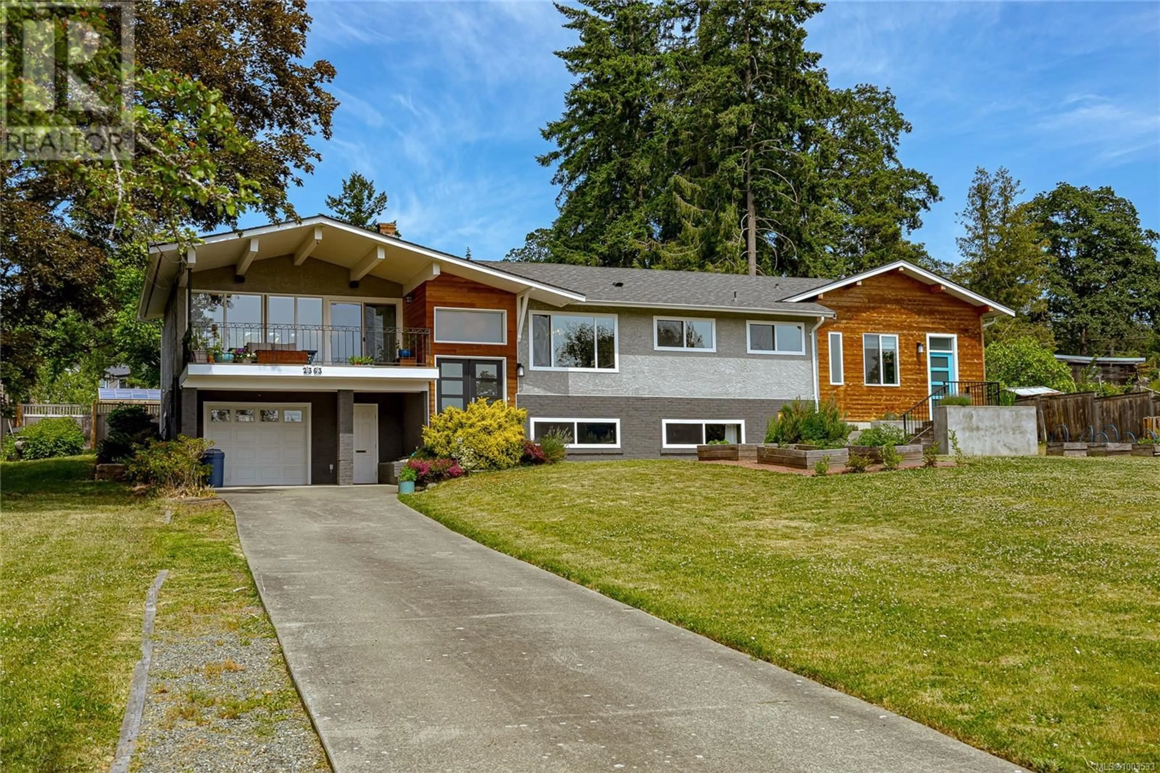 Home with vinyl exterior material, street for 2363 SEINE ROAD, Duncan British Columbia V9L3B2