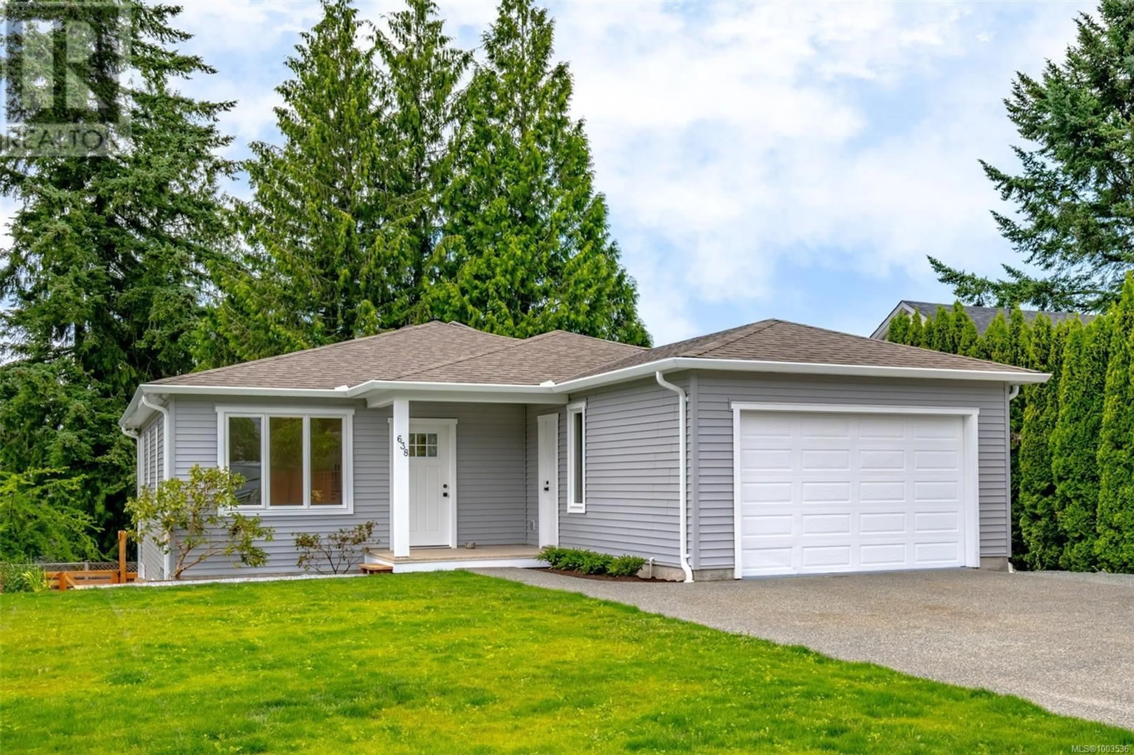 Home with vinyl exterior material, street for 638 WALKEM ROAD, Ladysmith British Columbia V9G1P7