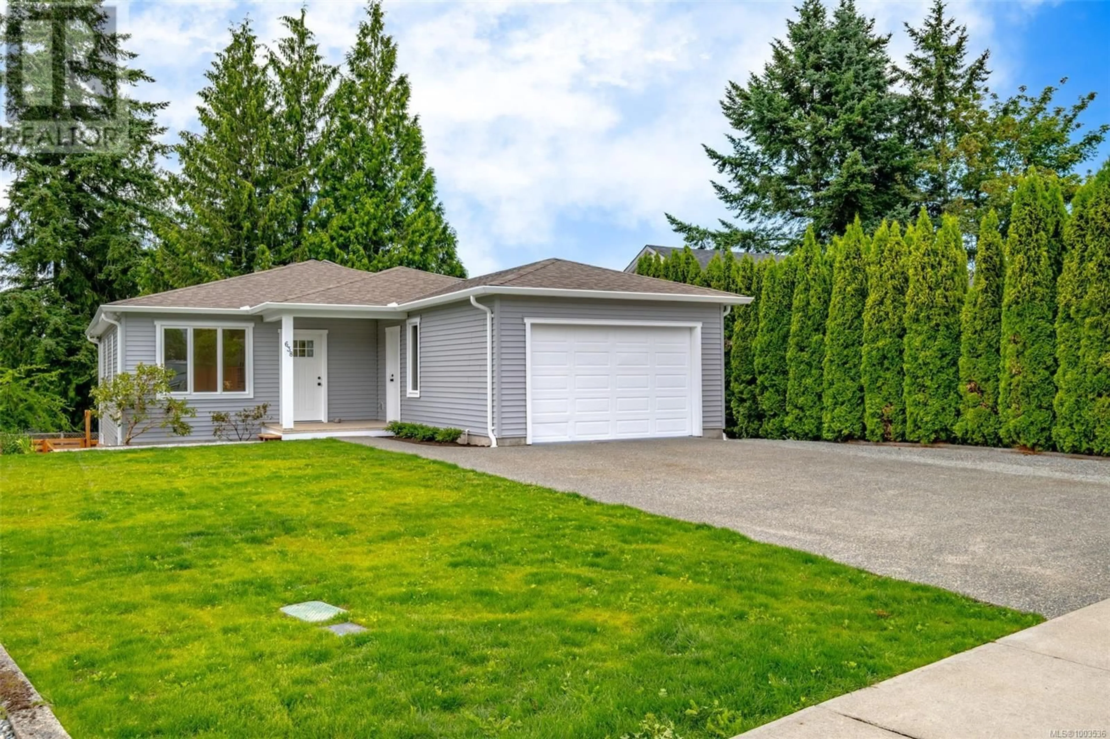 Home with vinyl exterior material, street for 638 WALKEM ROAD, Ladysmith British Columbia V9G1P7