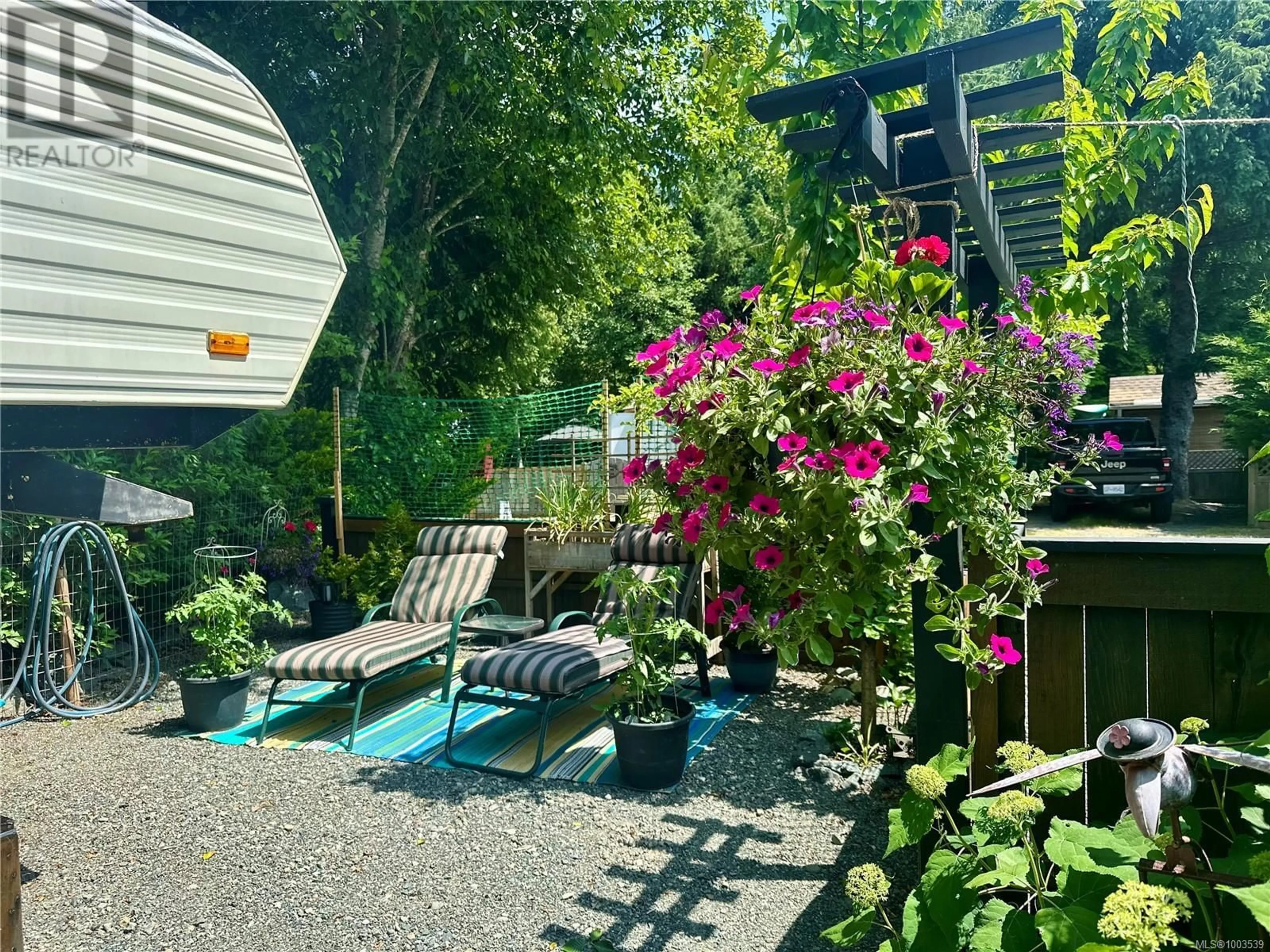 Patio, street for G32 - 2650 TURNBULL ROAD, Qualicum Beach British Columbia V9K1Z8