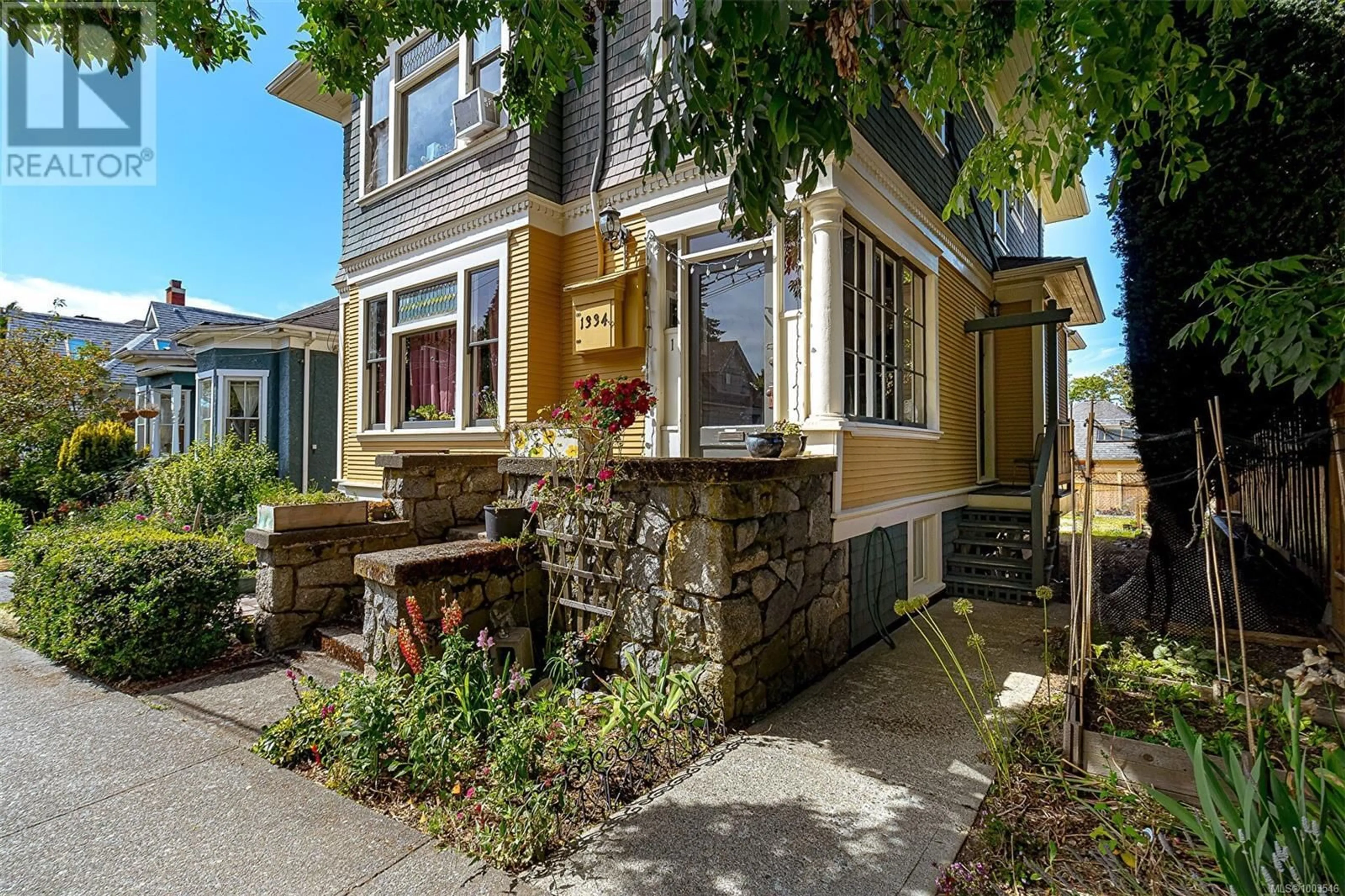Unknown for 1334 JOHNSON STREET, Victoria British Columbia V8V3P1