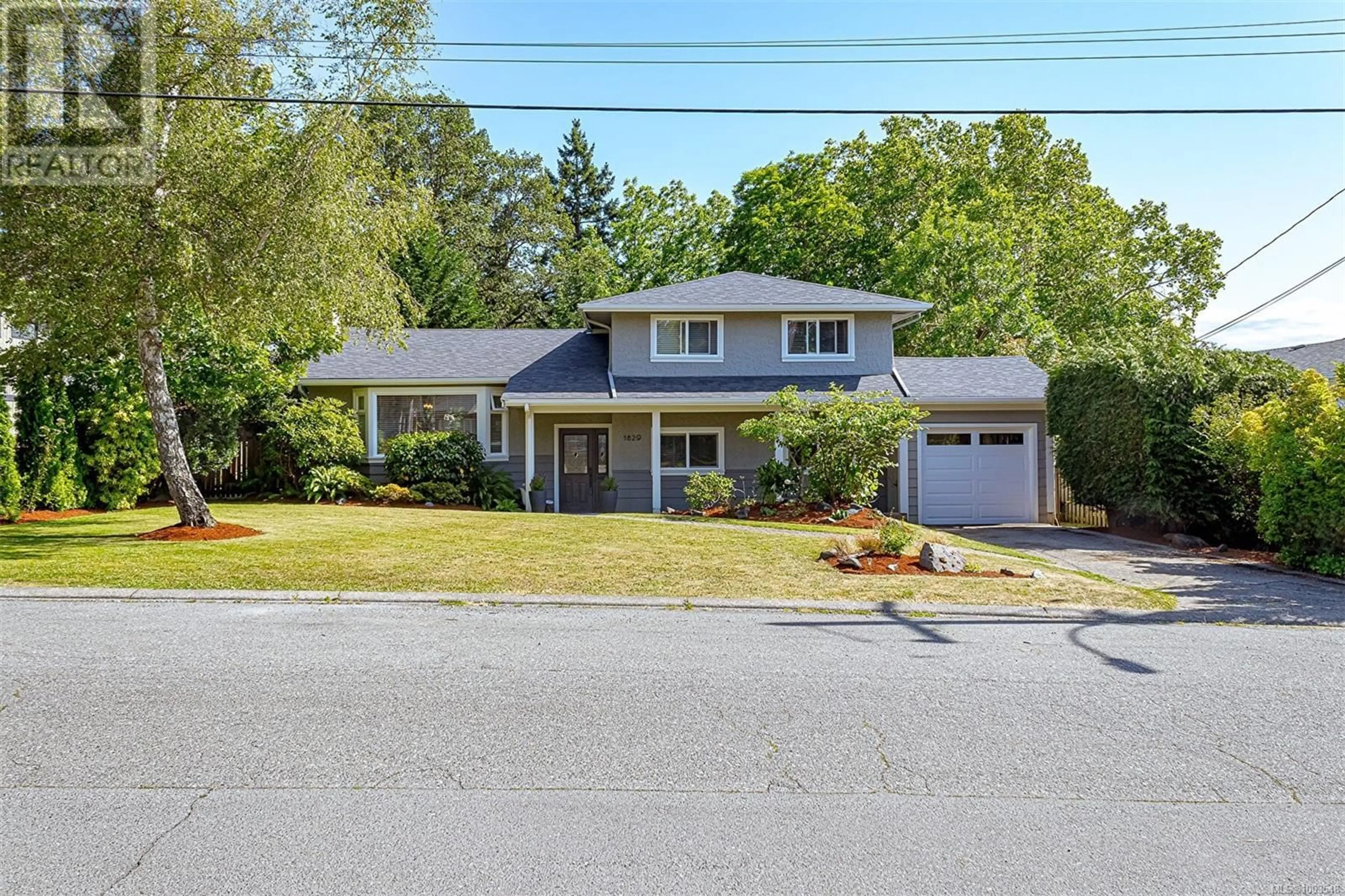 Unknown for 1829 SAN LORENZO AVENUE, Saanich British Columbia V8N2E8