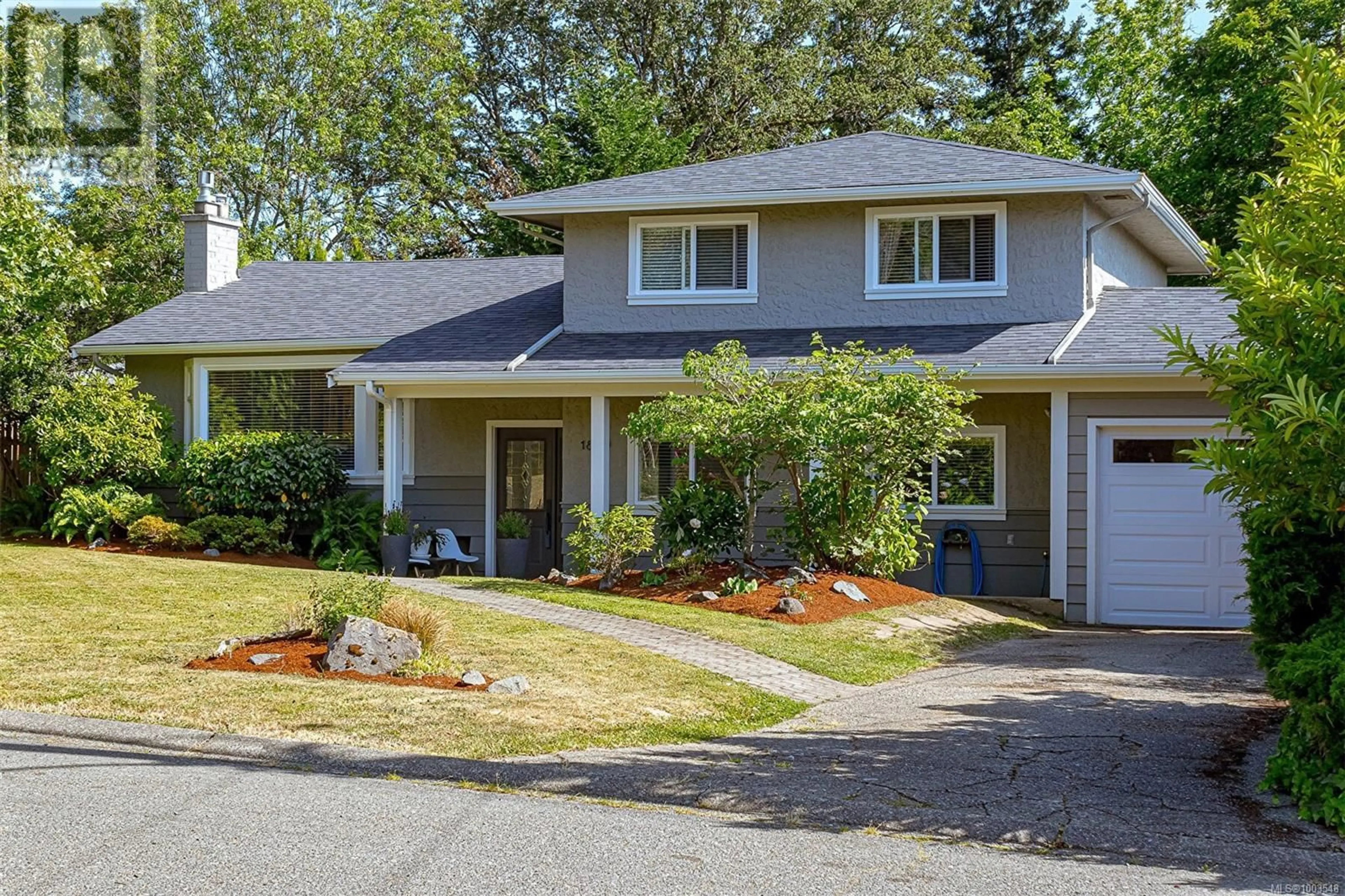 Home with vinyl exterior material, street for 1829 SAN LORENZO AVENUE, Saanich British Columbia V8N2E8