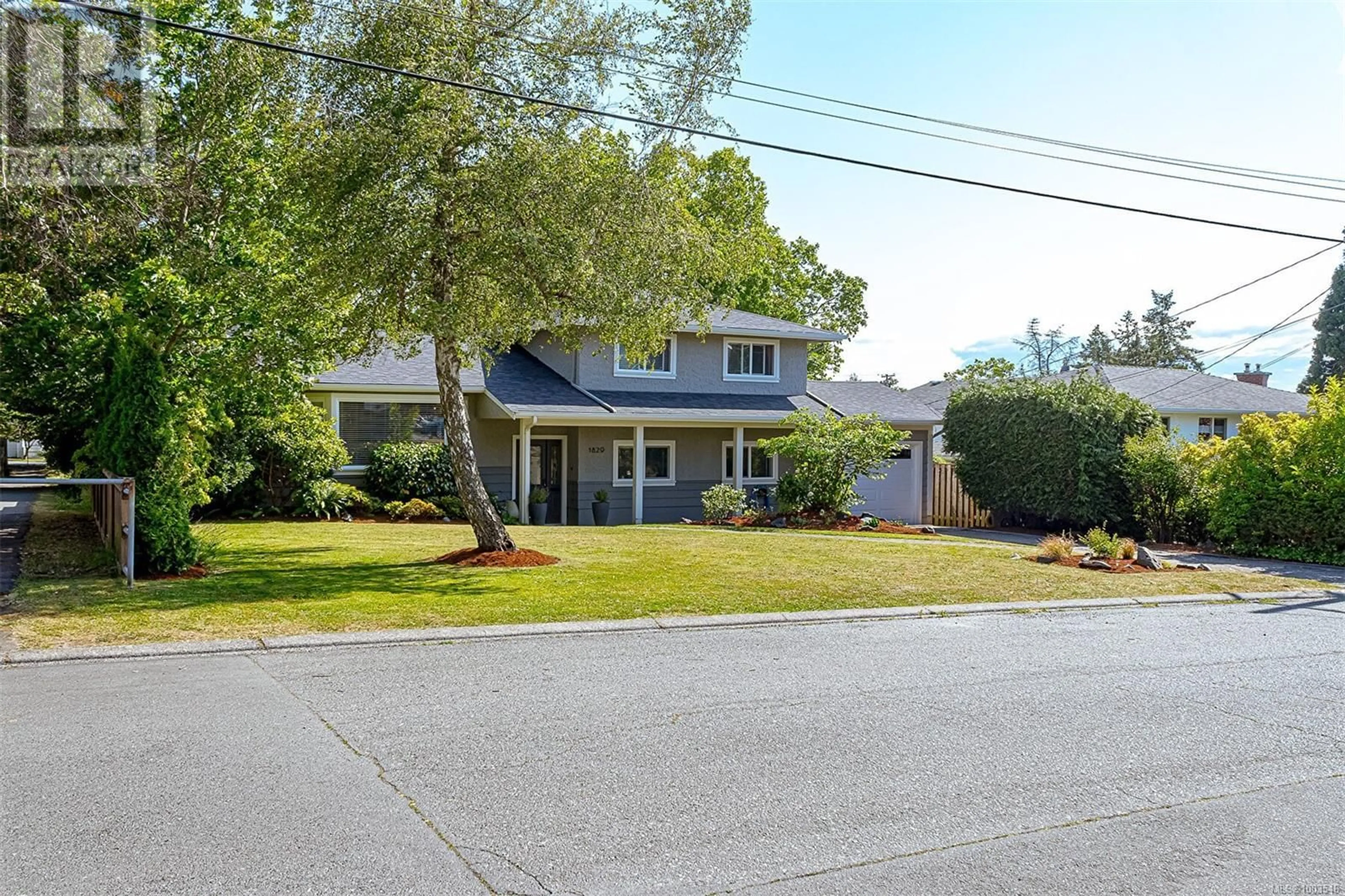 Unknown for 1829 SAN LORENZO AVENUE, Saanich British Columbia V8N2E8