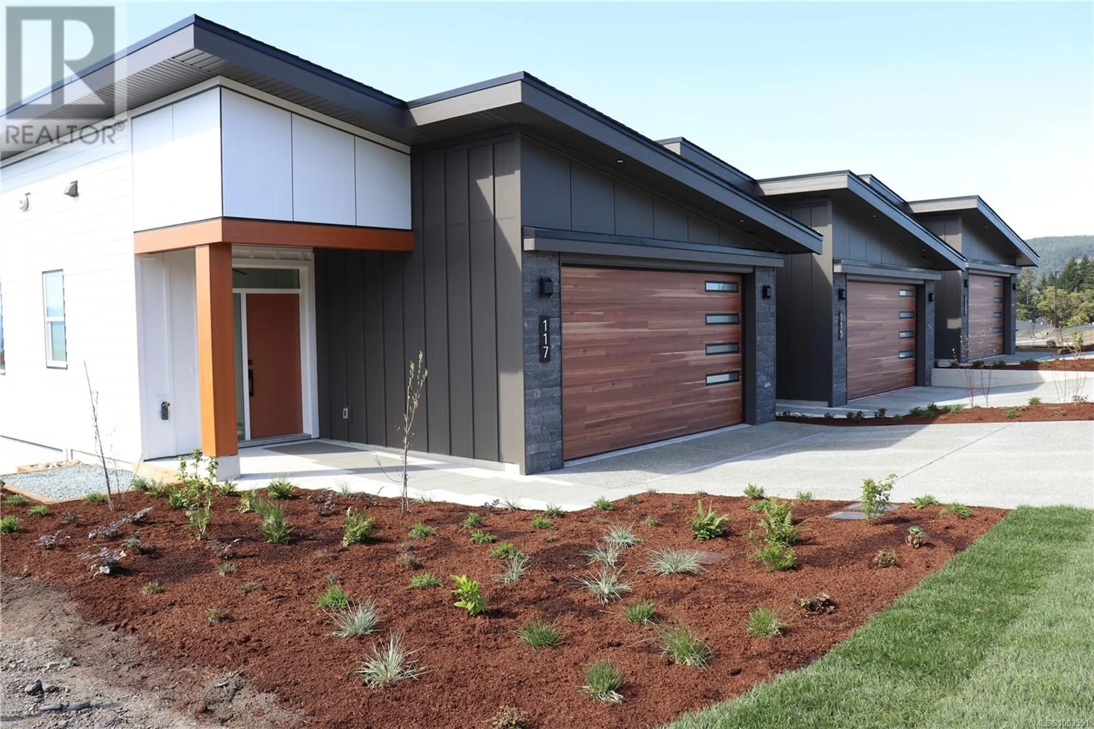 Home with brick exterior material, street for 113 - 3116 WOODRUSH DRIVE, Duncan British Columbia V9L0G1