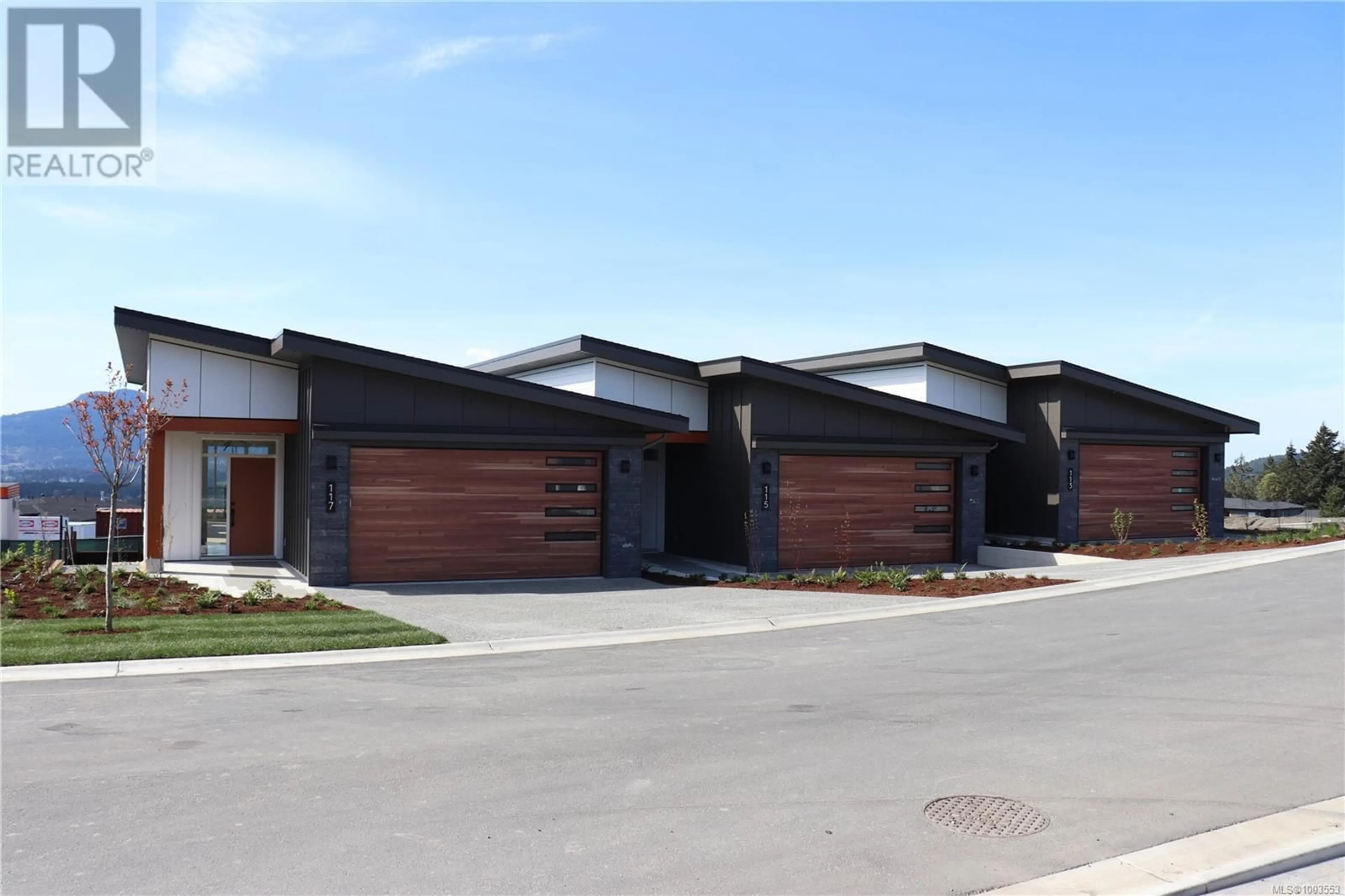 Home with brick exterior material, street for 117 - 3116 WOODRUSH DRIVE, Duncan British Columbia V9L0G1