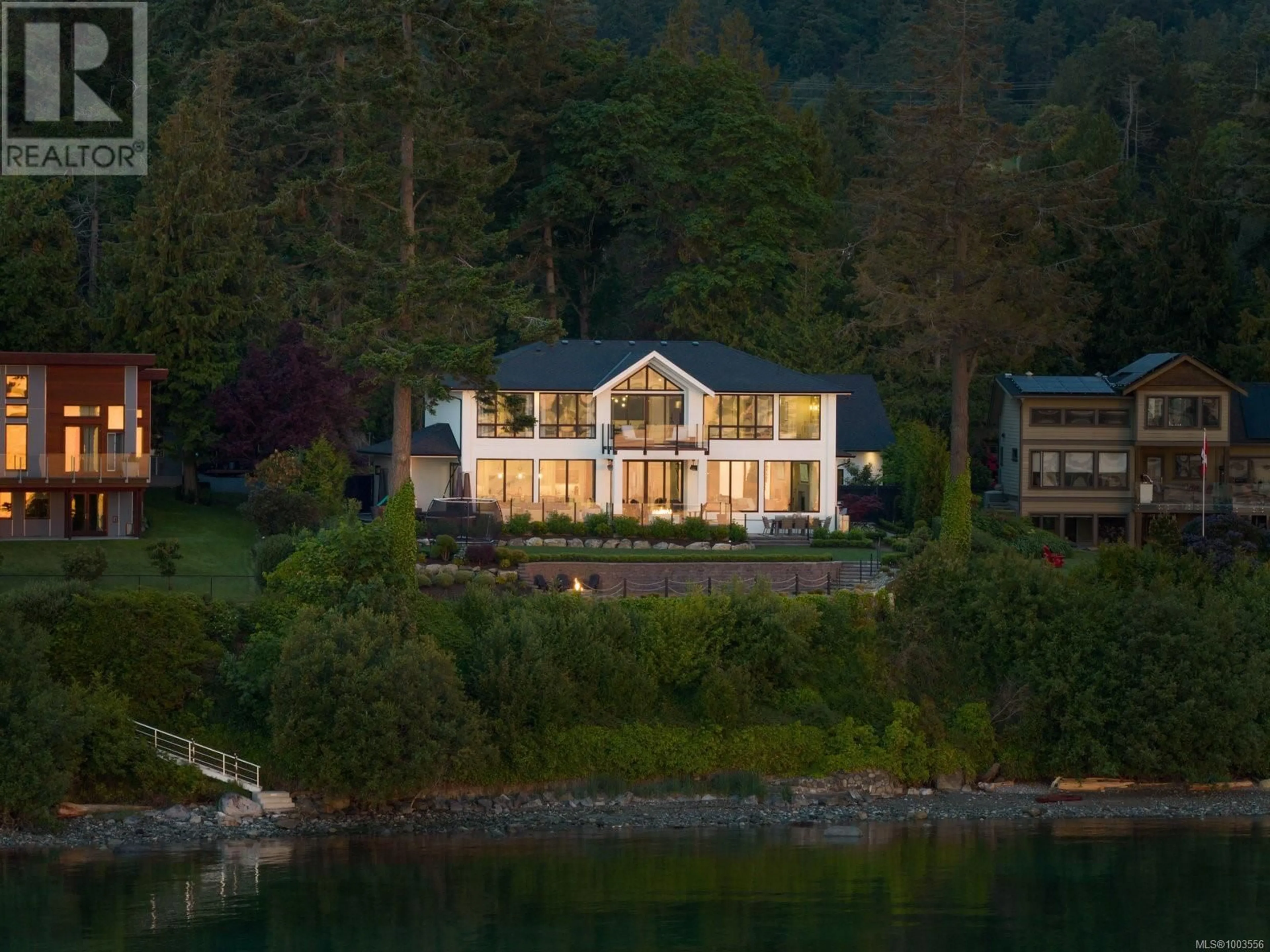 Unknown for 8425 LOCHSIDE DRIVE, Central Saanich British Columbia V8M1T9