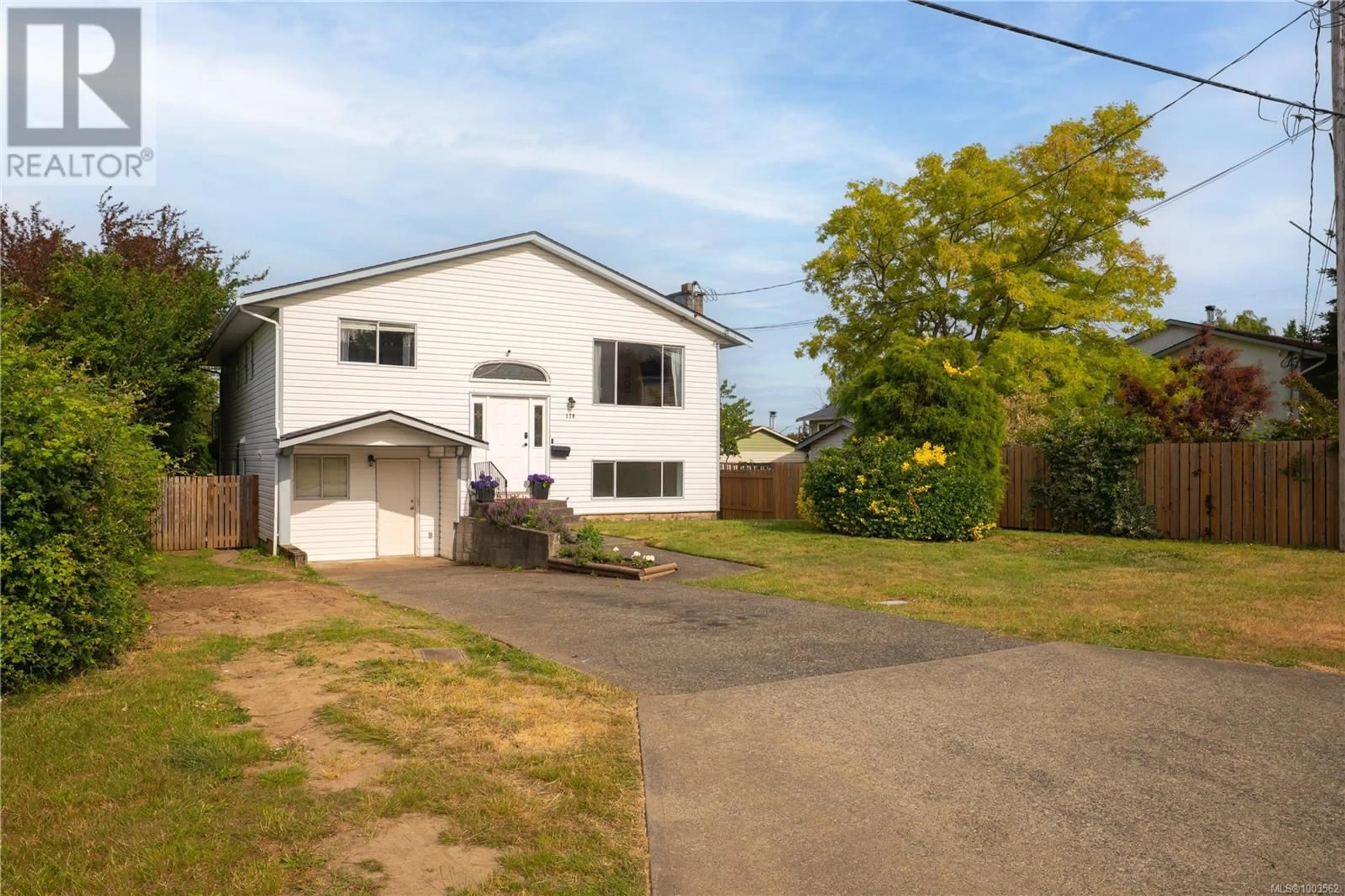 A pic from outside/outdoor area/front of a property/back of a property/a pic from drone, street for 178 ACACIA AVENUE, Nanaimo British Columbia V9R3L5
