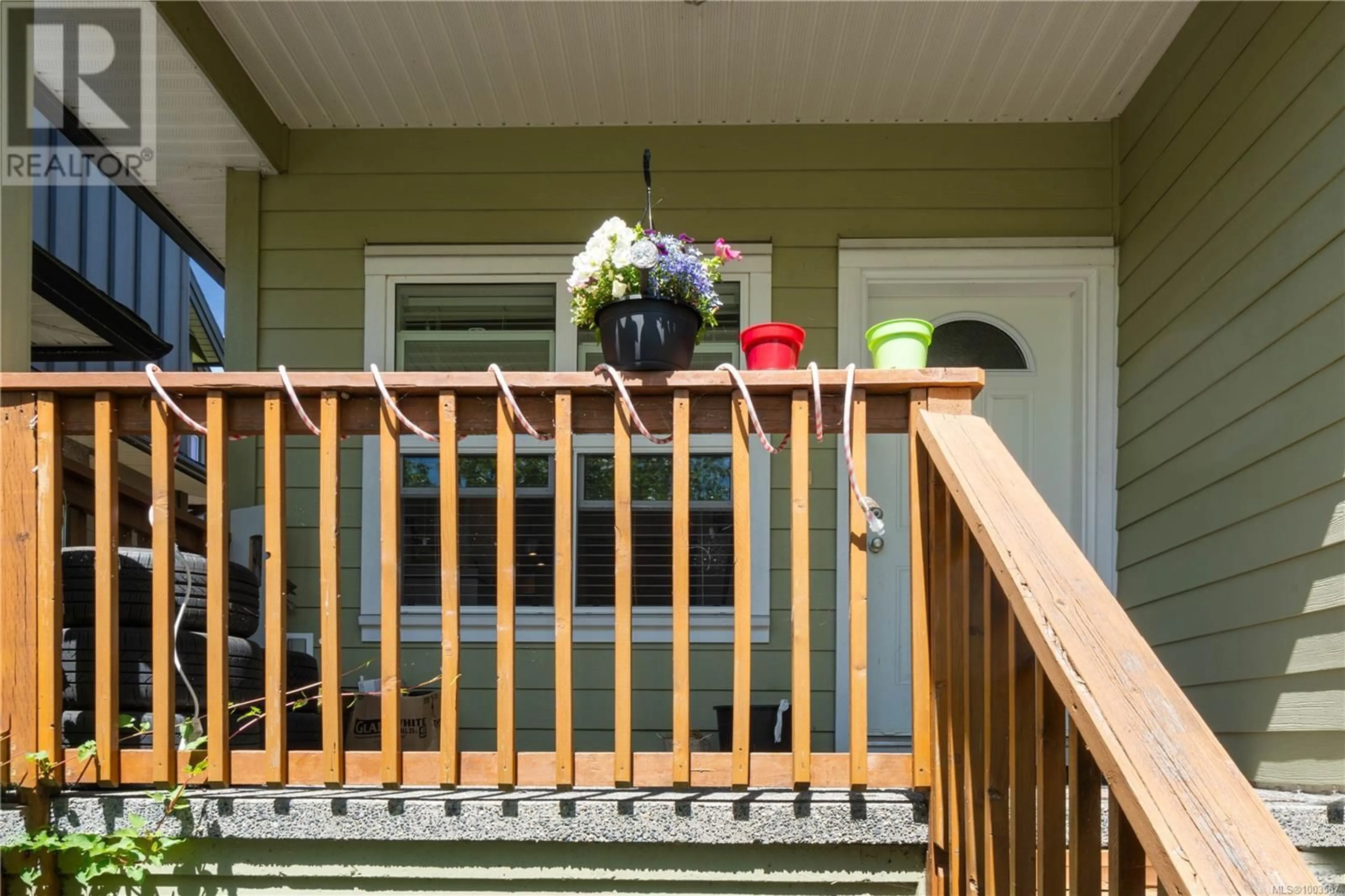 Patio, street for 101 - 582 ROSEHILL STREET, Nanaimo British Columbia V9S1H6