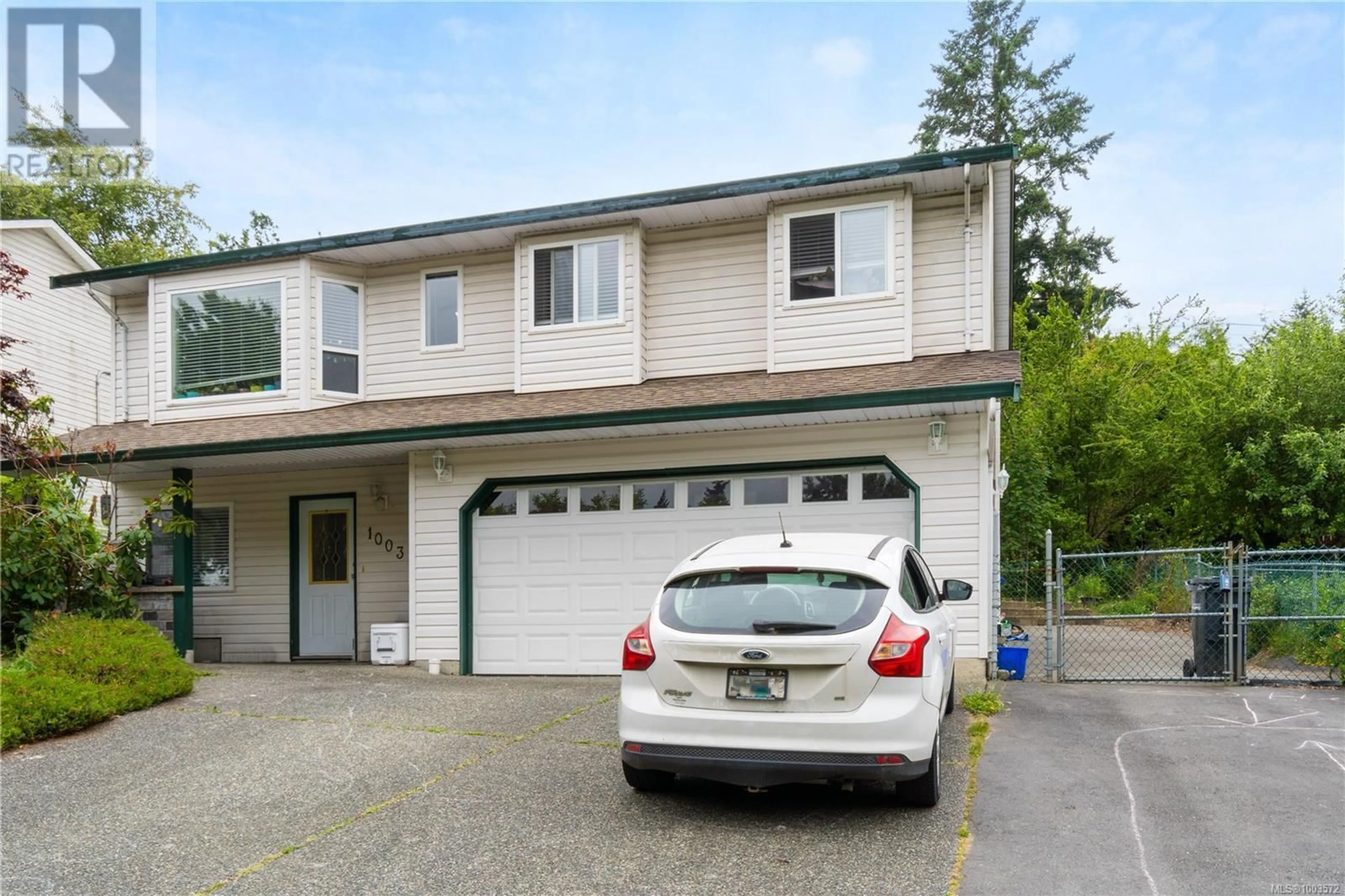 Home with vinyl exterior material, street for 1003 BRAMBLEWOOD LANE, Nanaimo British Columbia V9R6N9