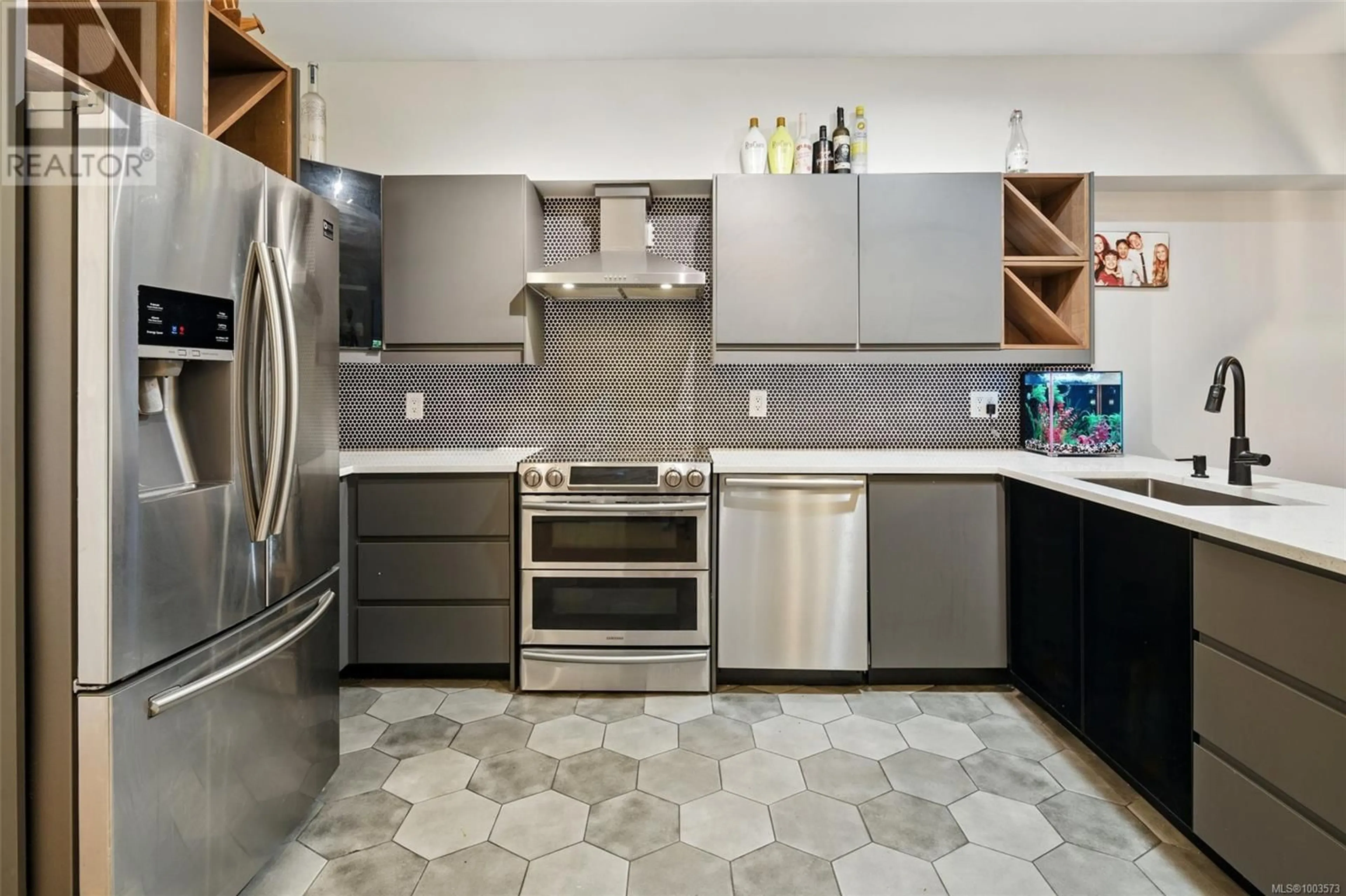 Contemporary kitchen, ceramic/tile floor for 107 - 360 GOLDSTREAM AVENUE, Colwood British Columbia V9B2W3