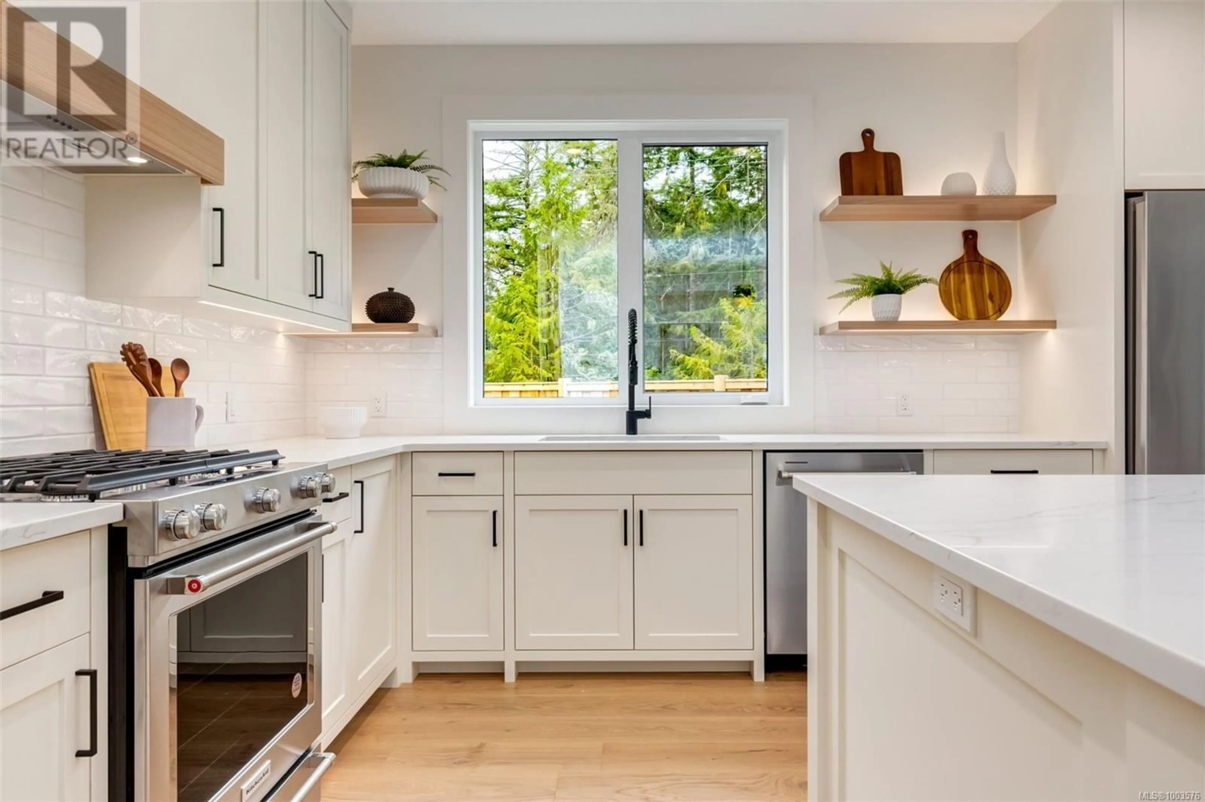 Contemporary kitchen, ceramic/tile floor for 504 JUNIPER DRIVE, Qualicum Beach British Columbia V9K1A9