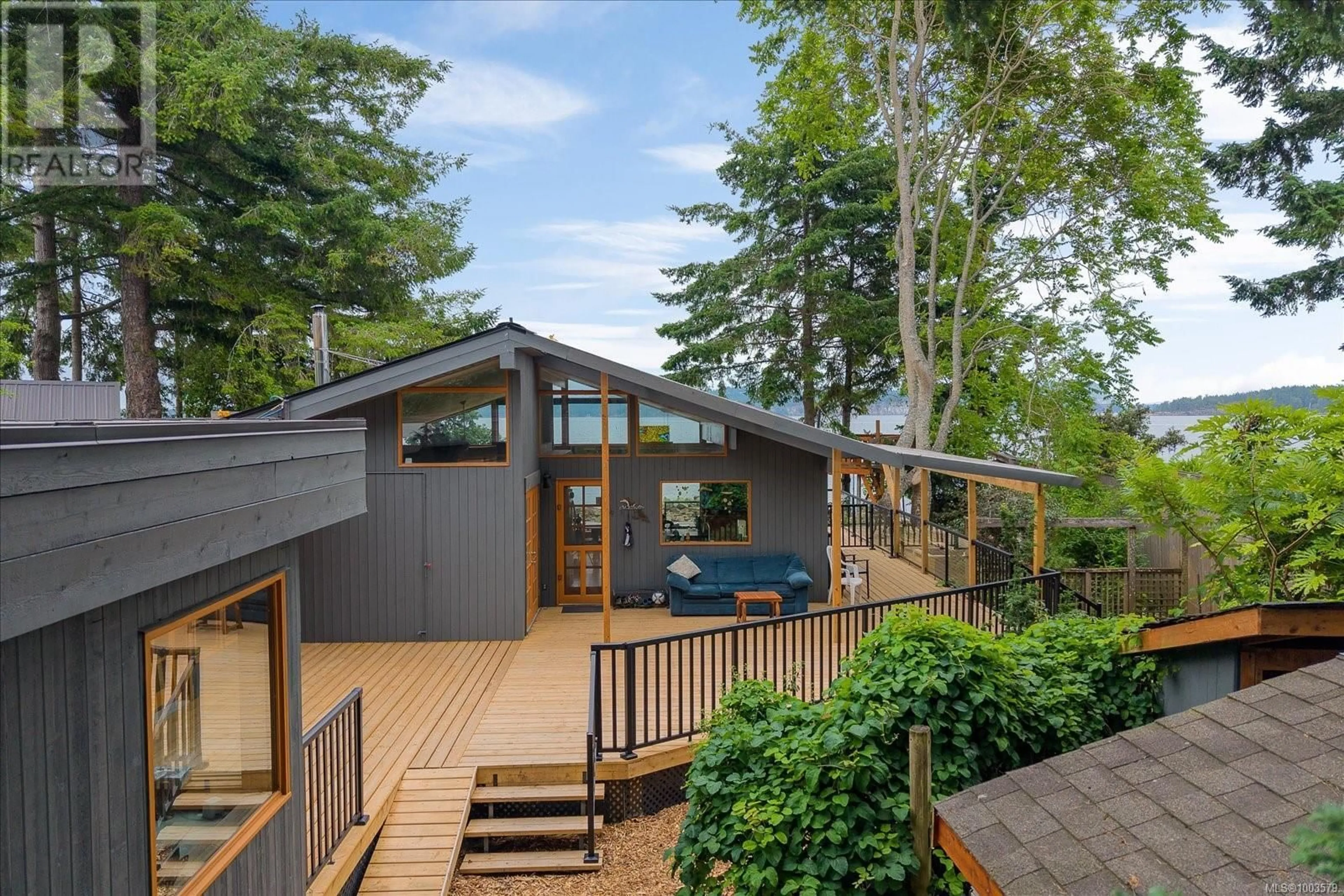 Home with vinyl exterior material, unknown for 196 CAPTAIN MORGANS BOULEVARD, Protection Island British Columbia V9R6R1