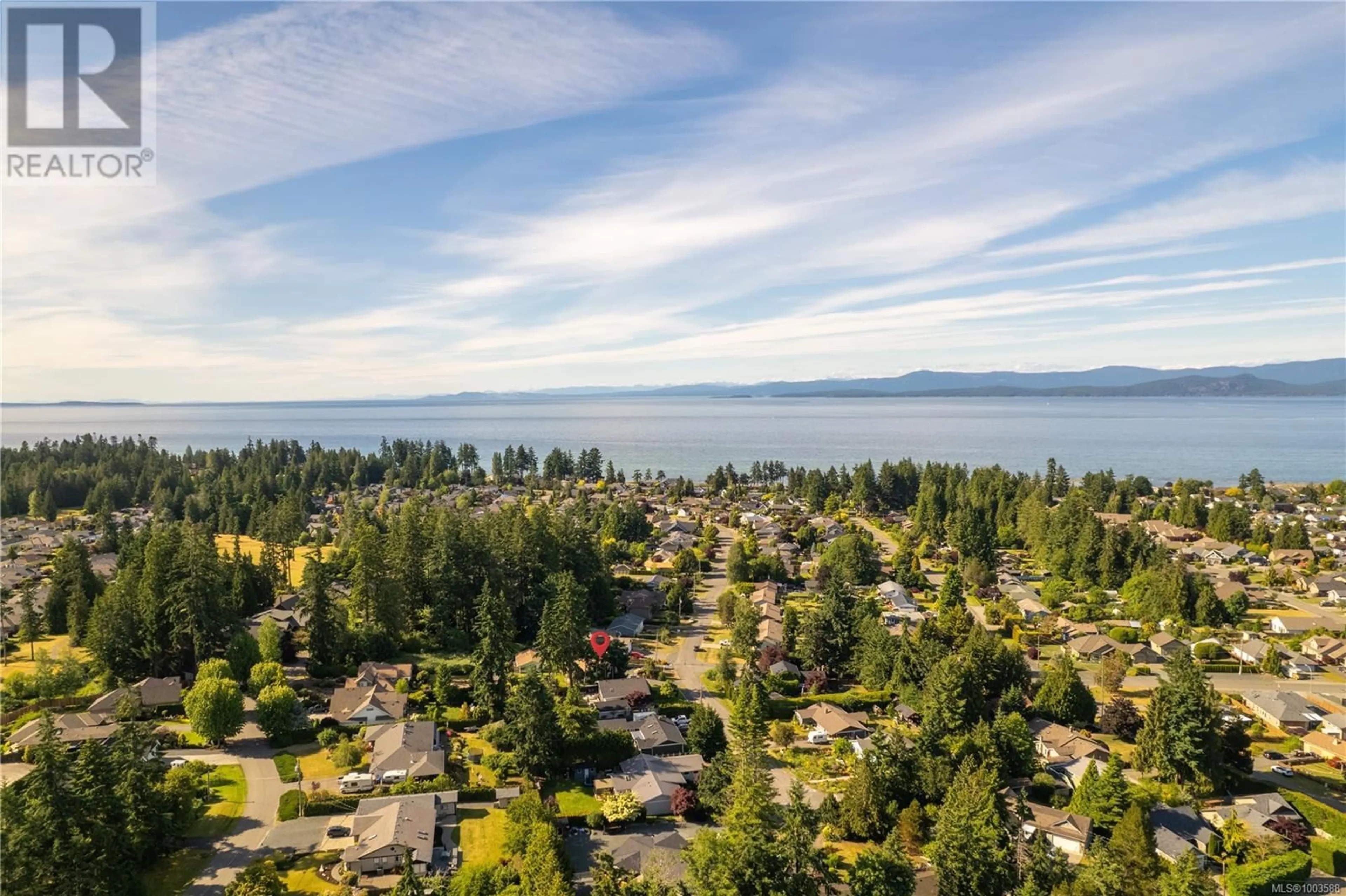 A pic from outside/outdoor area/front of a property/back of a property/a pic from drone, water/lake/river/ocean view for 646 HAWTHORNE RISE, French Creek British Columbia V9P2A1