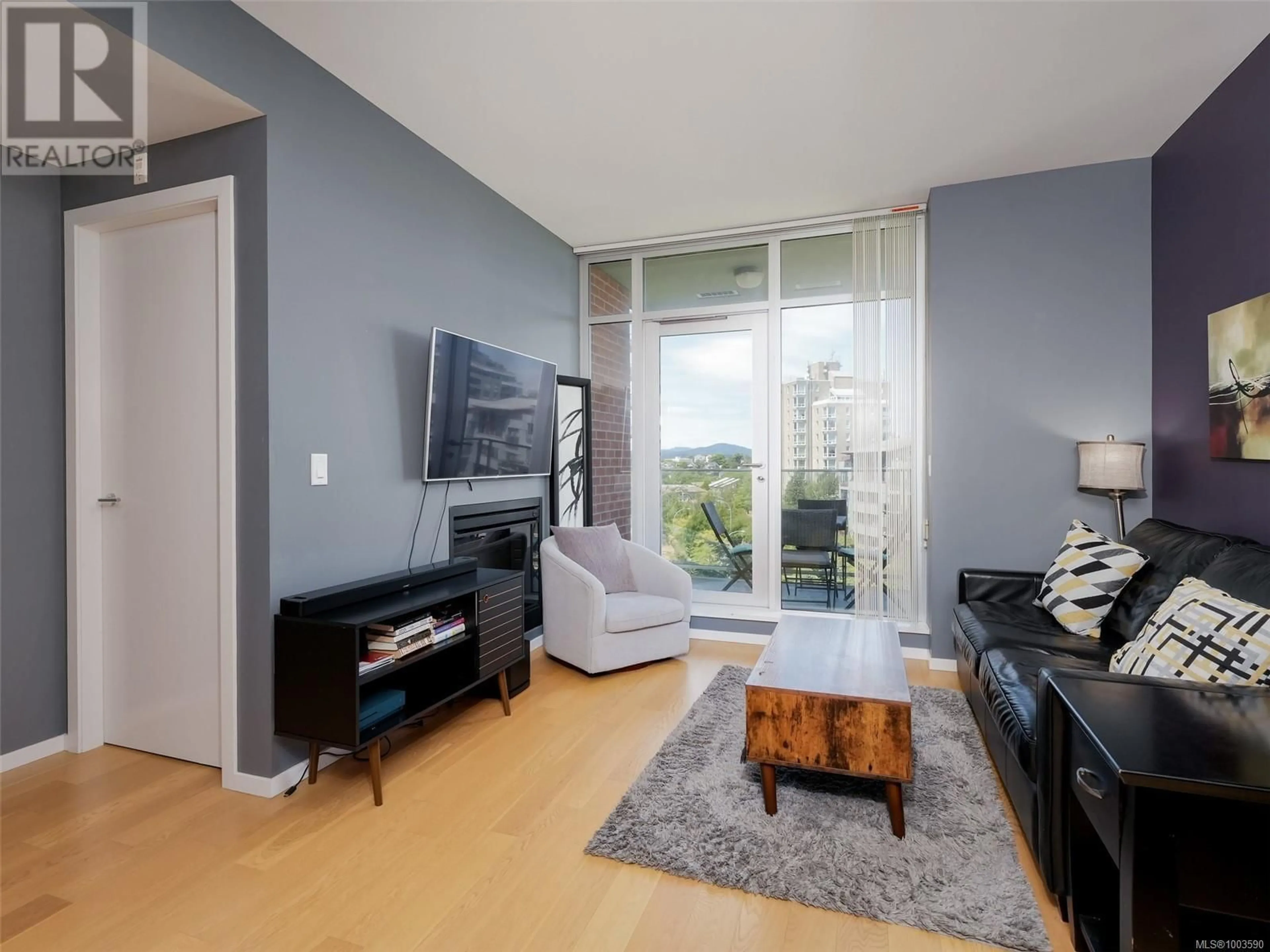 Living room with furniture, unknown for 514 - 100 SAGHALIE ROAD, Victoria British Columbia V9A0A1