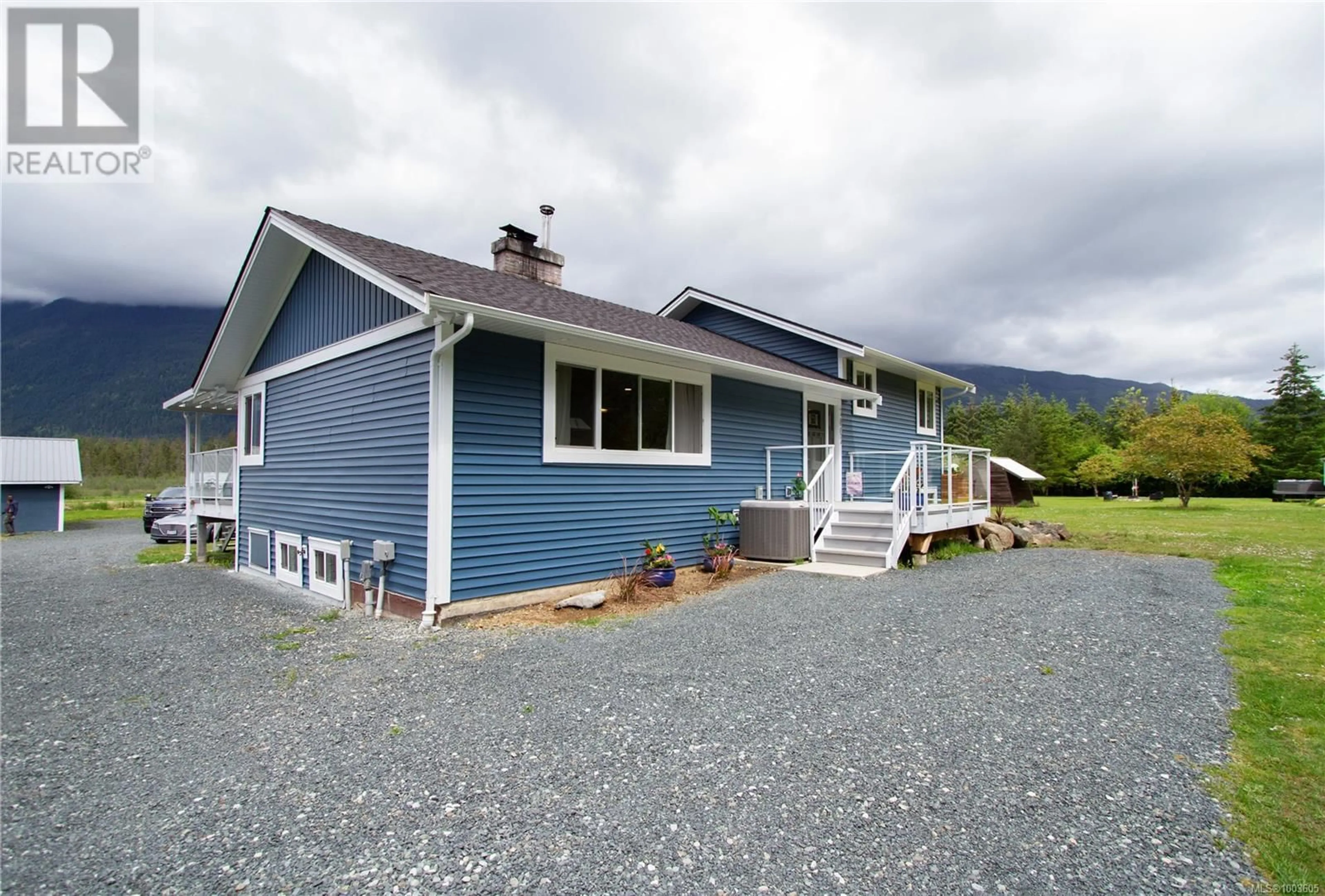 Home with vinyl exterior material, mountain view for 7801-7807 BEAVER CREEK ROAD, Port Alberni British Columbia V9Y8N3