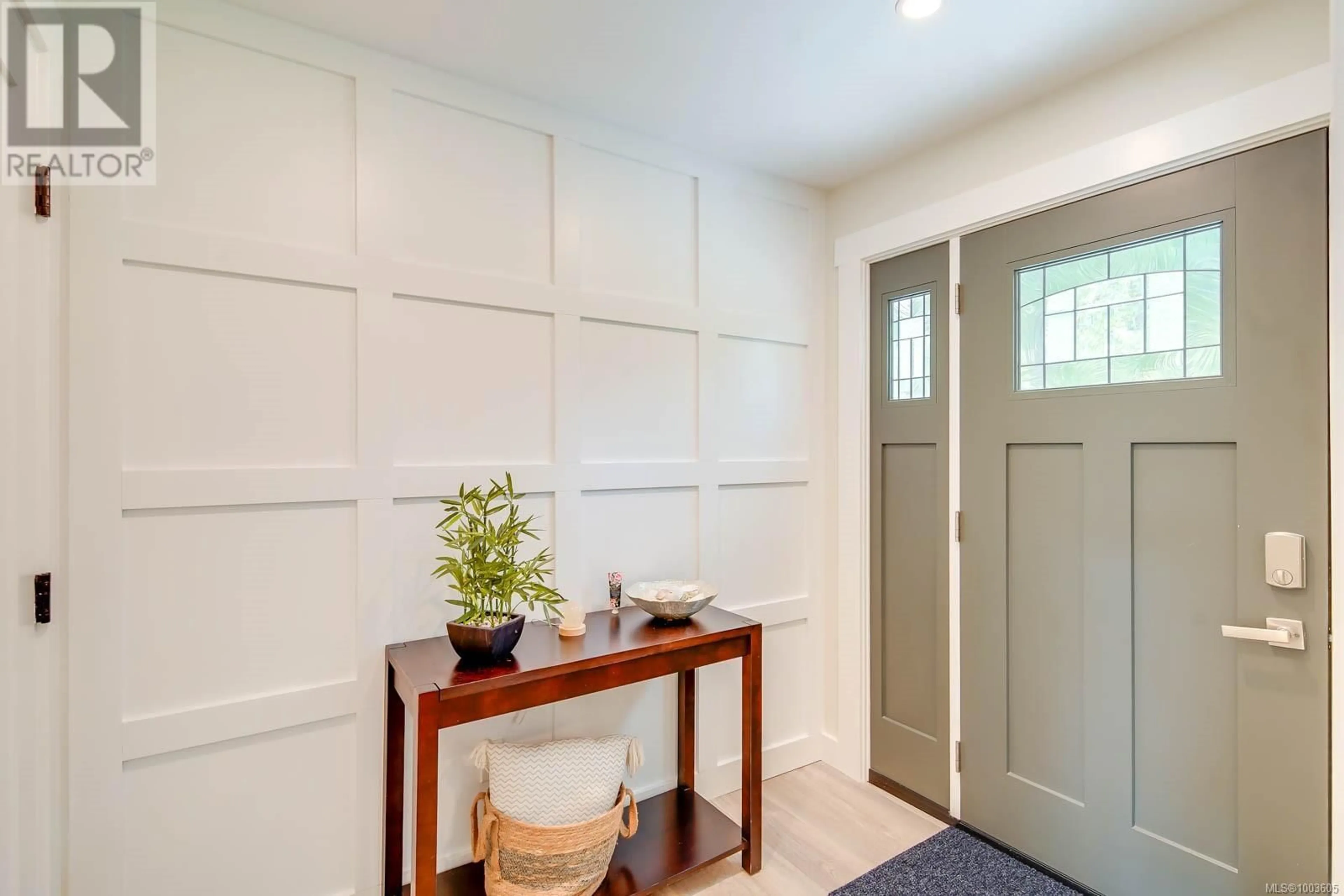 Indoor entryway for 7801-7807 BEAVER CREEK ROAD, Port Alberni British Columbia V9Y8N3