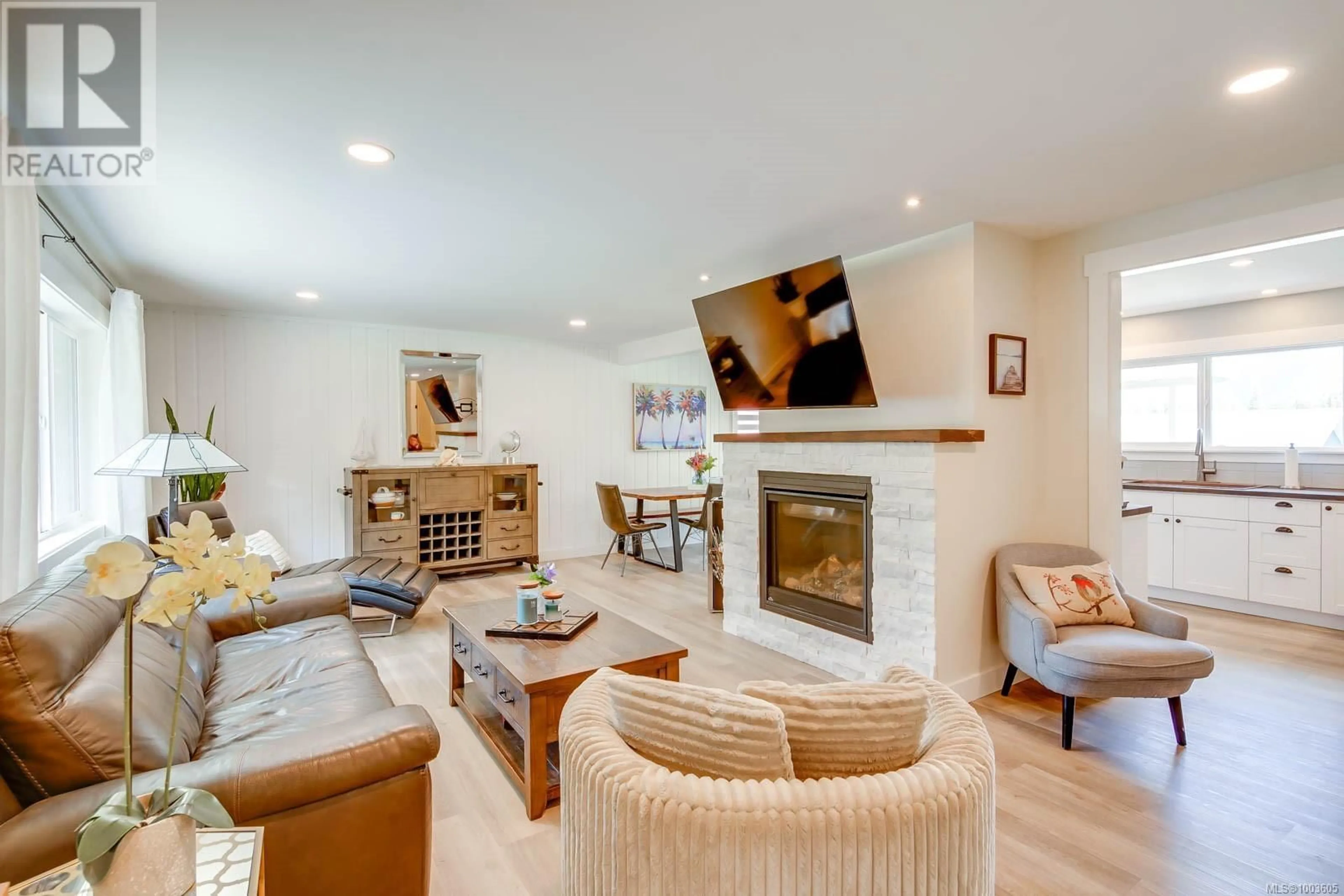 Living room with furniture, unknown for 7801-7807 BEAVER CREEK ROAD, Port Alberni British Columbia V9Y8N3