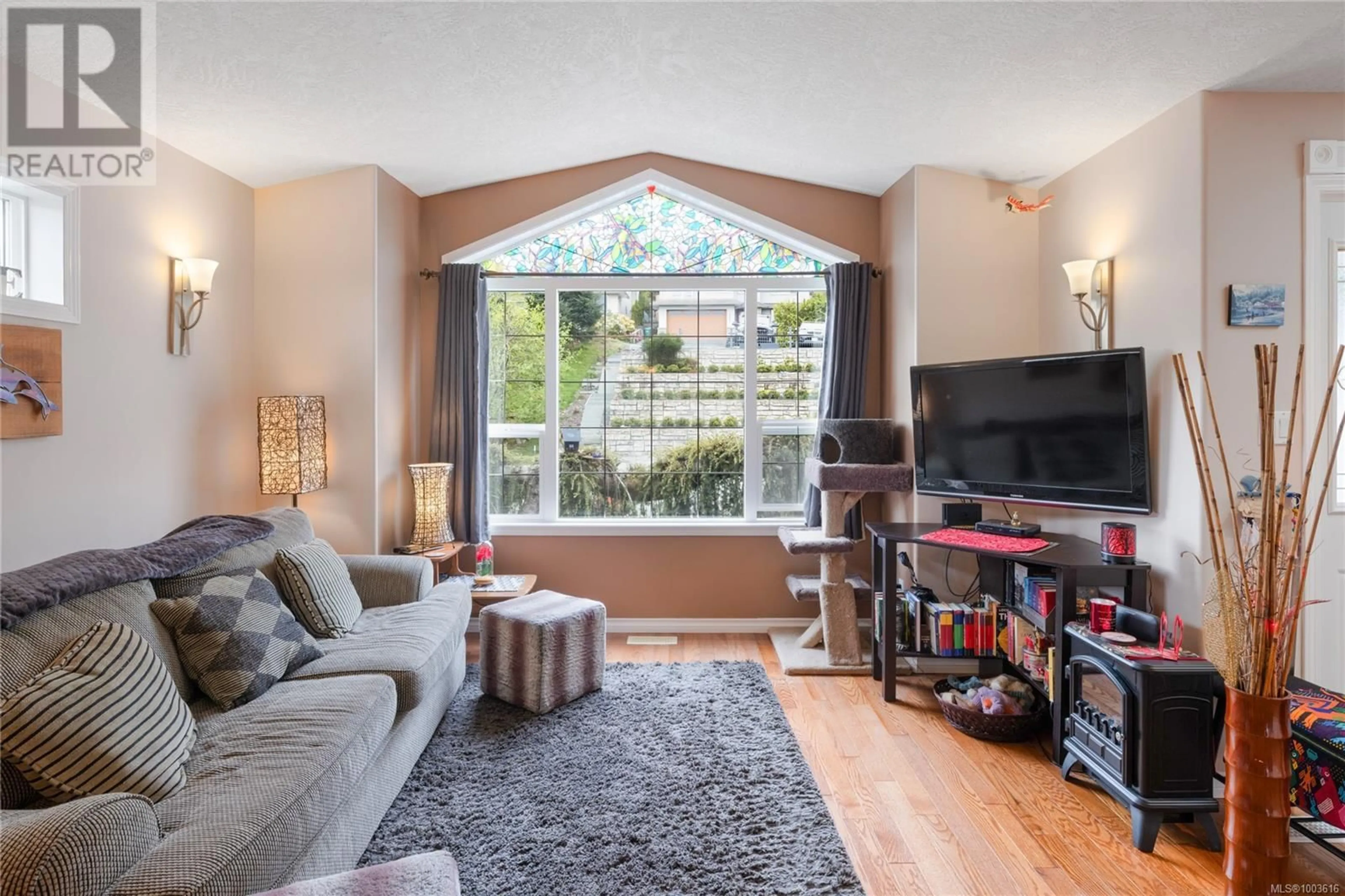 Living room with furniture, unknown for 5229 FOX PLACE, Nanaimo British Columbia V9T6K6