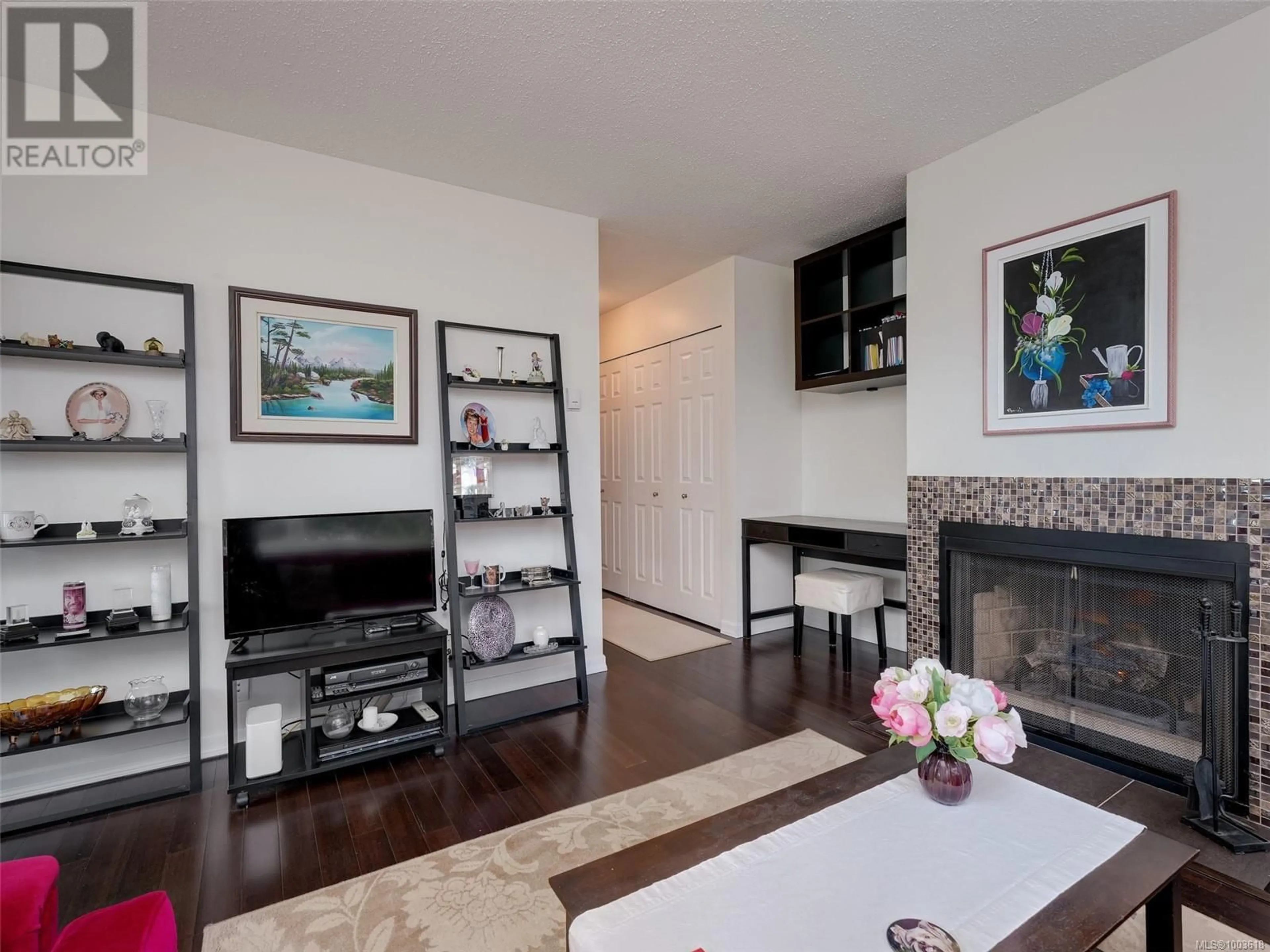 Living room with furniture, wood/laminate floor for 405 - 1619 MORRISON STREET, Victoria British Columbia V8R6R8