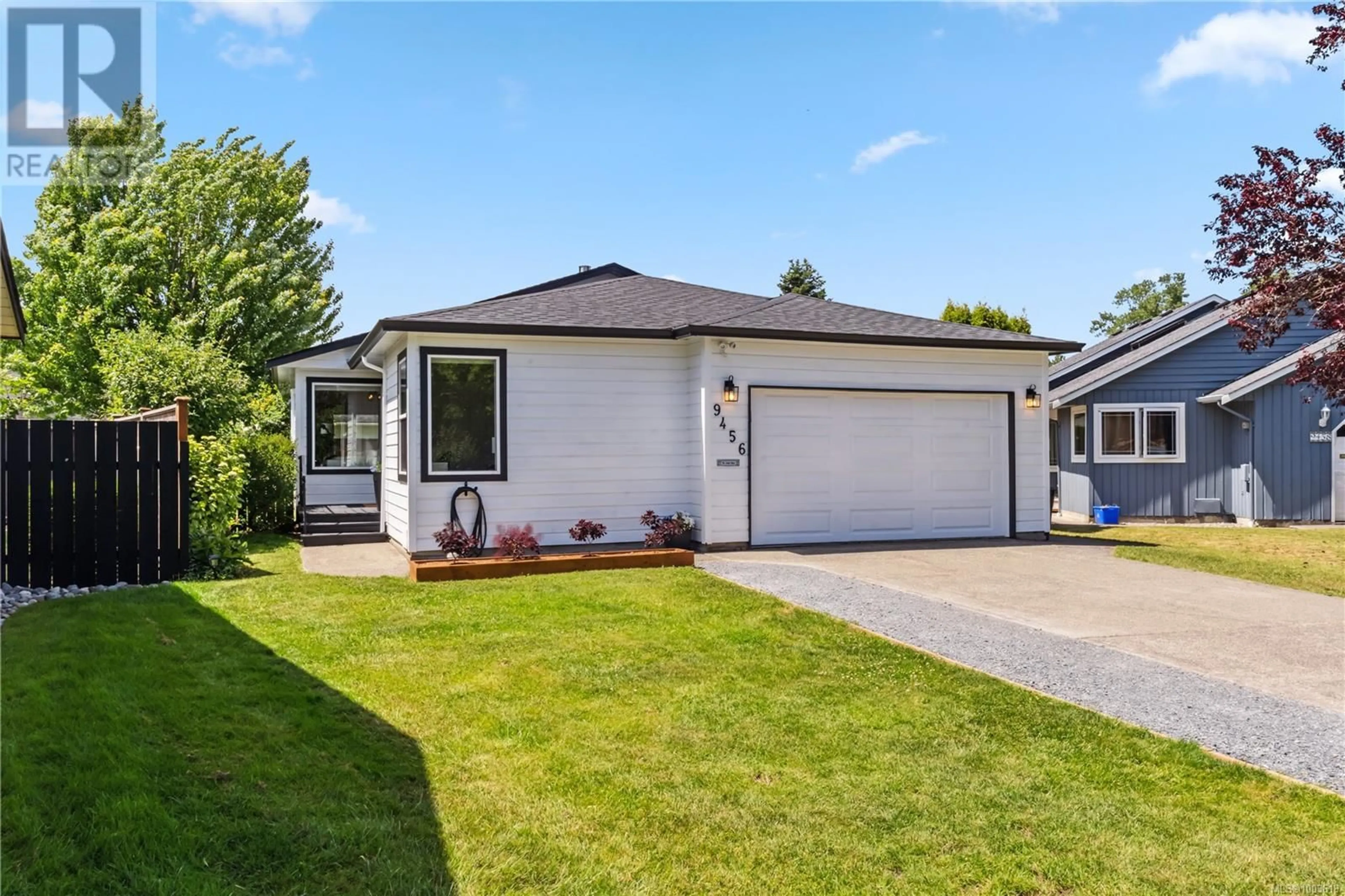 Home with vinyl exterior material, street for 9456 BRAUN CRESCENT, Sidney British Columbia V8L4Y1