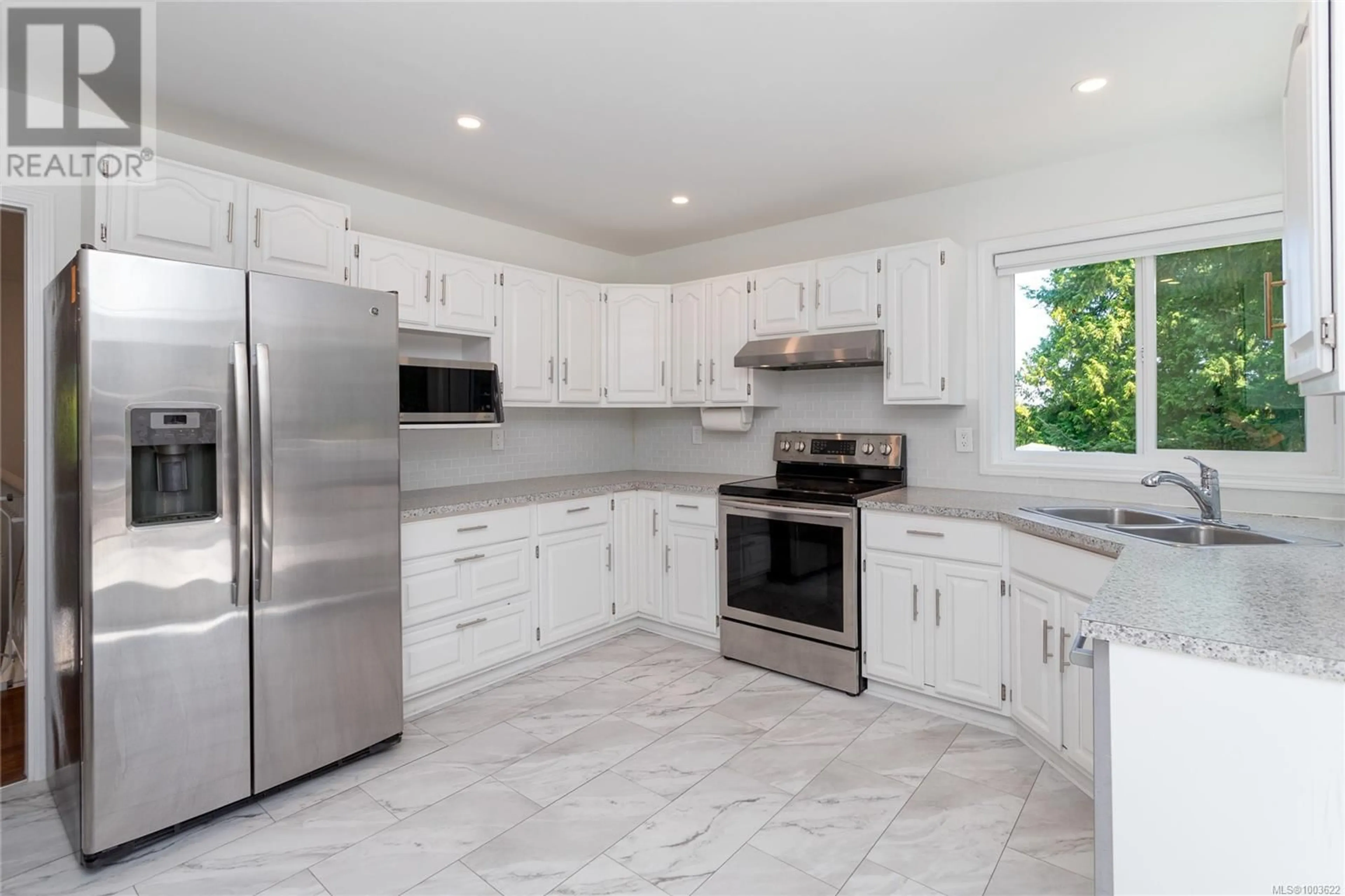 Unknown for 1661 BARRETT DRIVE, North Saanich British Columbia V8L4Z1