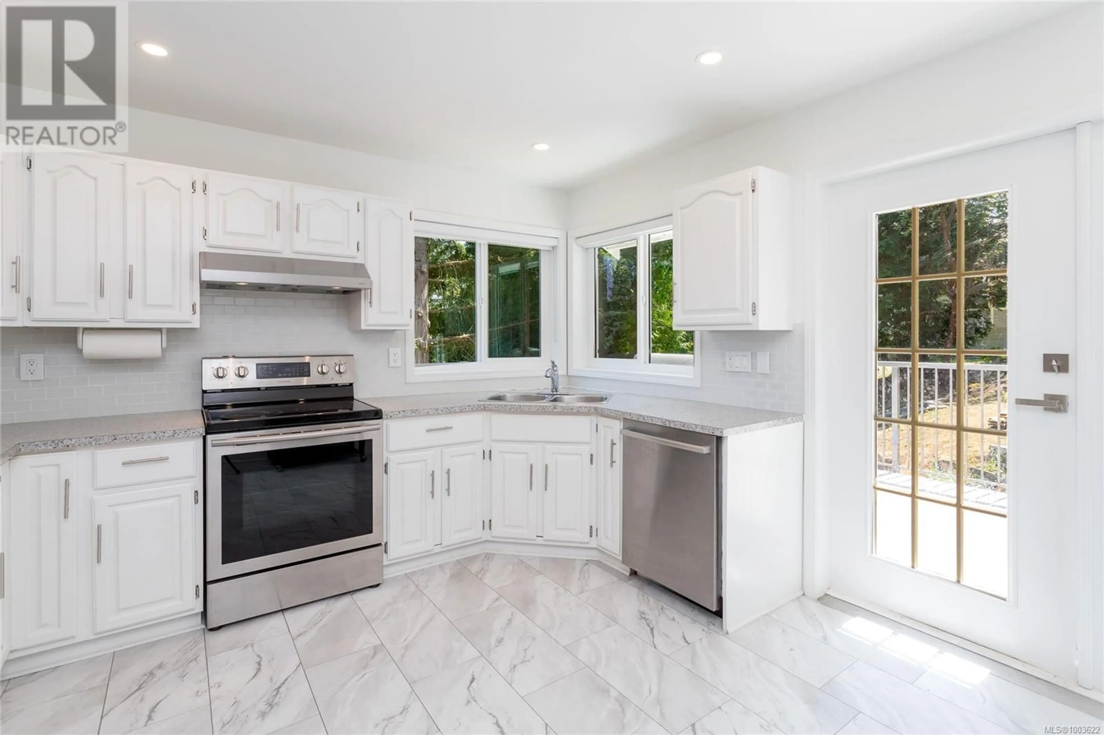 Open concept kitchen, ceramic/tile floor for 1661 BARRETT DRIVE, North Saanich British Columbia V8L4Z1