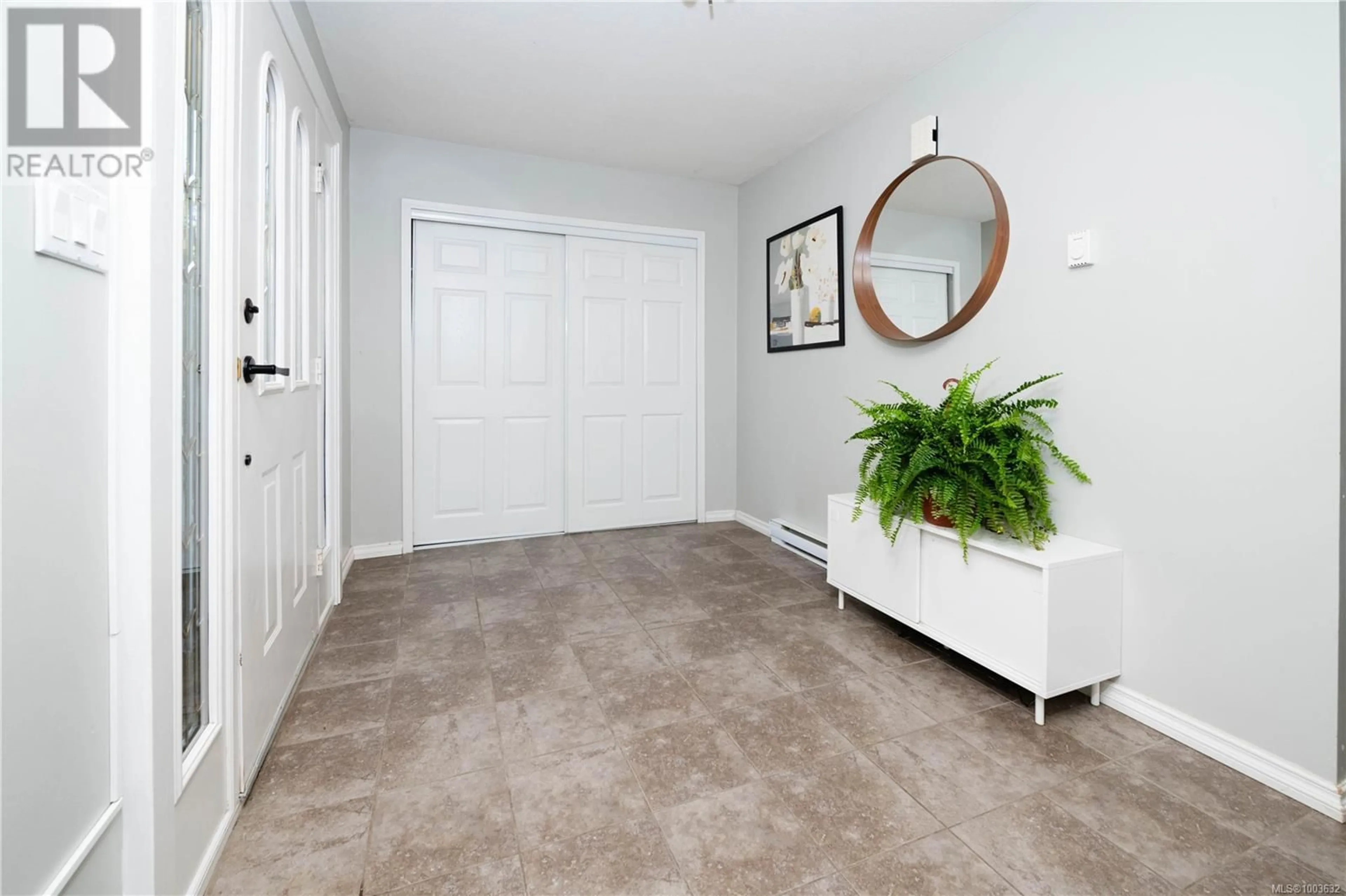 Indoor entryway for 791 CECIL BLOGG DRIVE, Colwood British Columbia V9B5N7