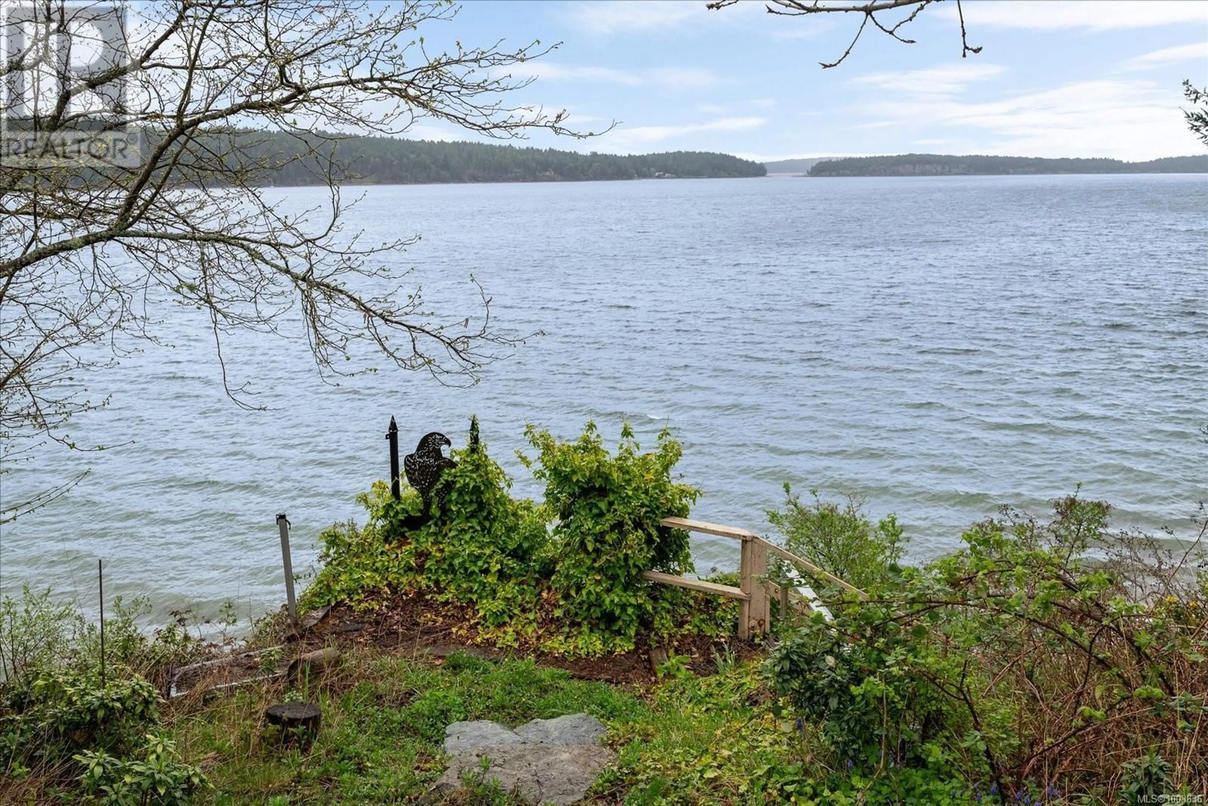 Patio, water/lake/river/ocean view for 1424 SEASPRAY BOULEVARD, Nanaimo British Columbia V9X1P5