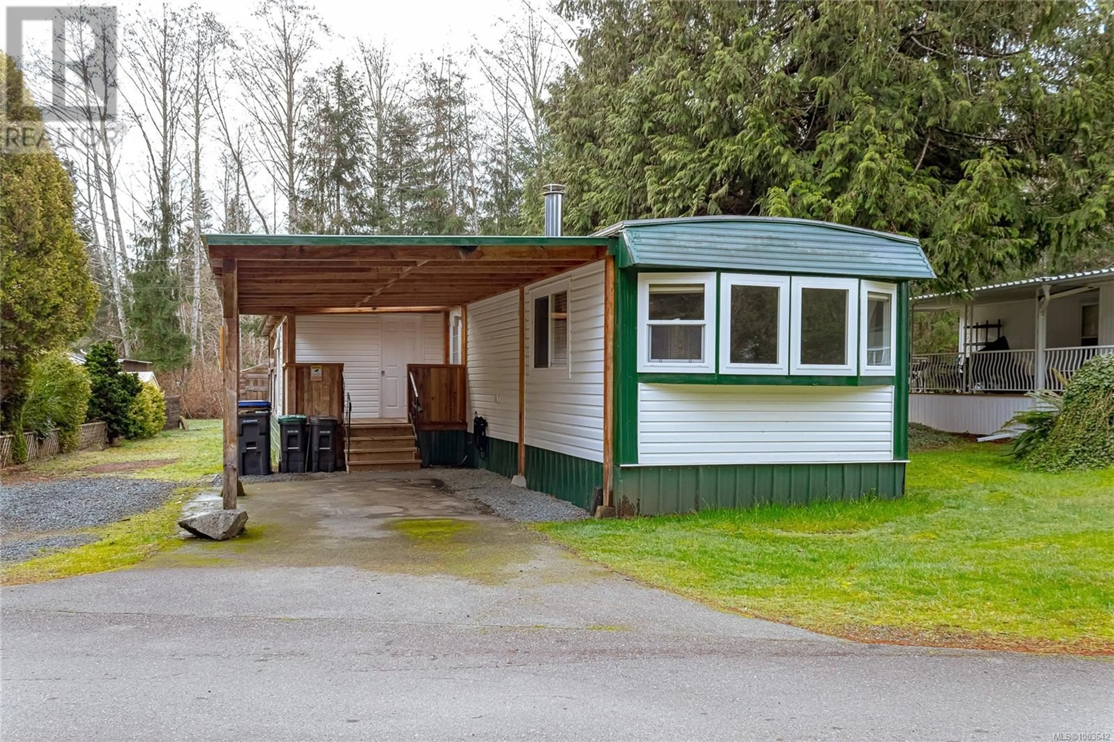 Home with vinyl exterior material, street for 2 - 6350 ISLAND HIGHWAY WEST, Qualicum Beach British Columbia V9K2E5