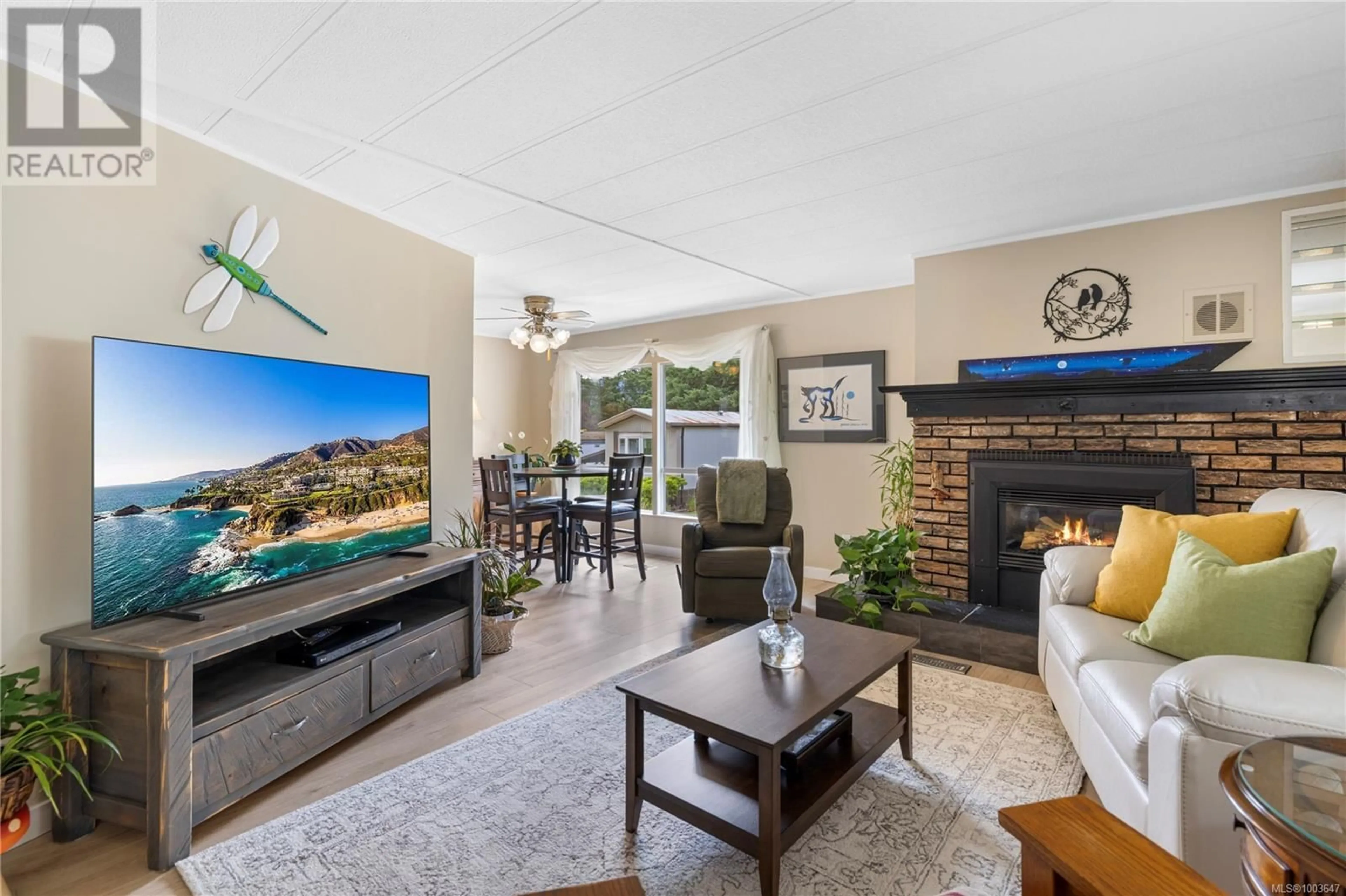 Living room with furniture, unknown for 263 - 2465 APOLLO DRIVE, Nanoose Bay British Columbia V9P9K2